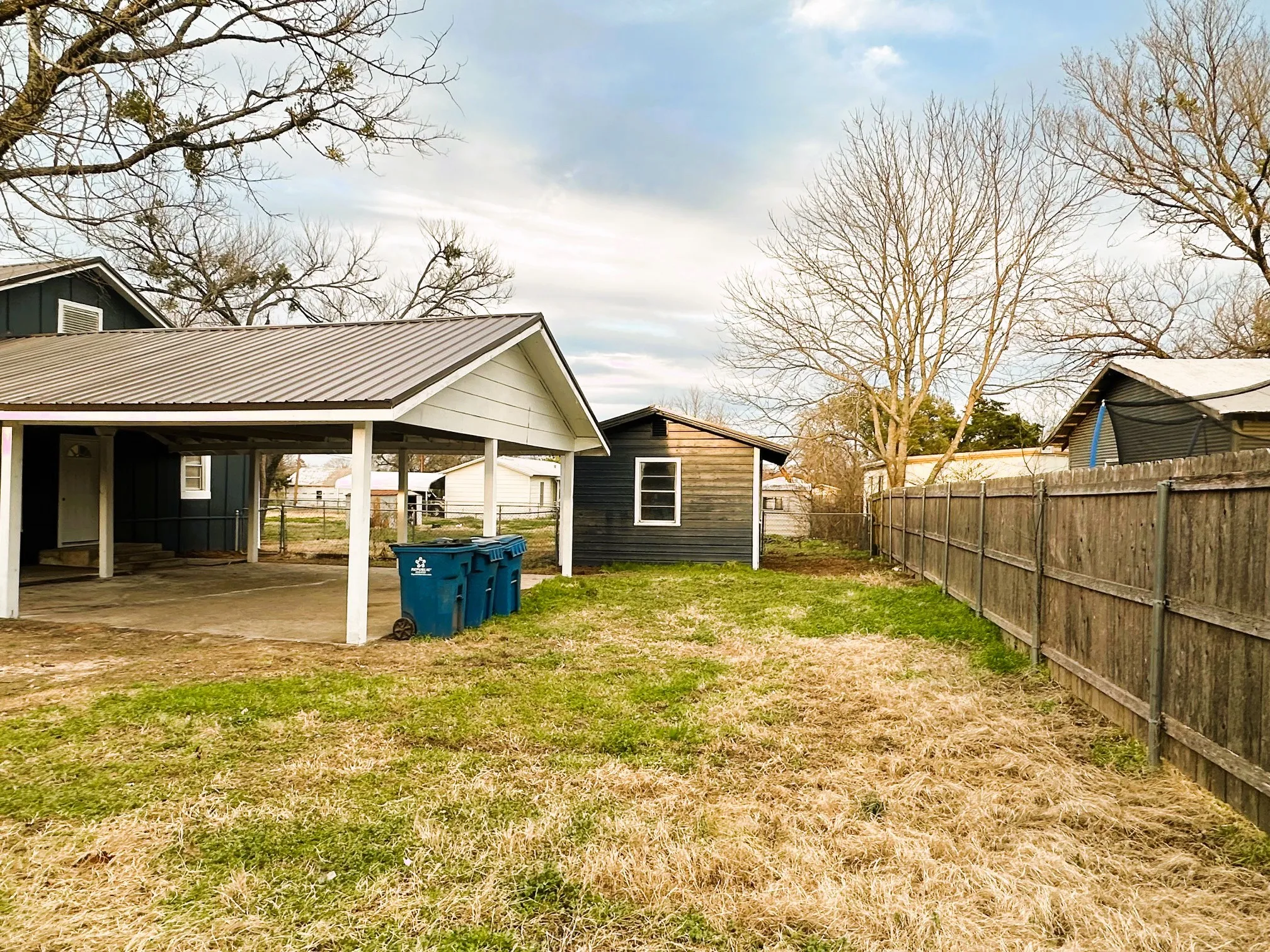 Single Family Residence For Sale in Navarro County , 413 E 3rd Street, Blooming Grove, Texas 76626, 3 Bedroom, 1 Bathroom, Garage spaces, 1,120 Sqft, built in 2000, mls#21390264, Real Estate Agent in Blooming Grove, Homes For Sale in Navarro county, Homes For Sale in Blooming Grove, Realtor in Blooming Grove Texas, Real Estate Brokerage Independent Realty Texas, Luminita Cordes Realtor