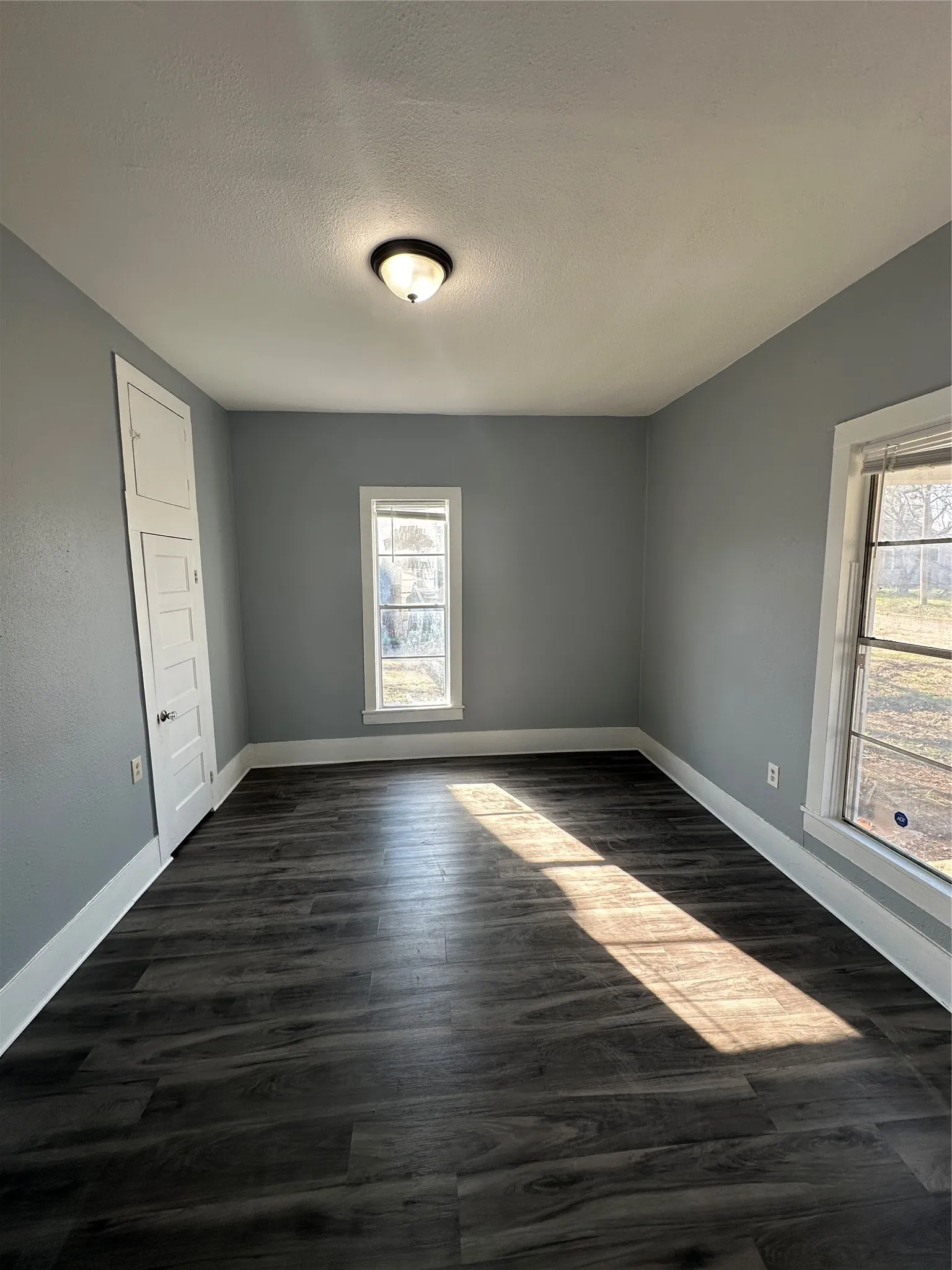 Single Family Residence For Sale in Navarro County , 413 E 3rd Street, Blooming Grove, Texas 76626, 3 Bedroom, 1 Bathroom, Garage spaces, 1,120 Sqft, built in 2000, mls#21390264, Real Estate Agent in Blooming Grove, Homes For Sale in Navarro county, Homes For Sale in Blooming Grove, Realtor in Blooming Grove Texas, Real Estate Brokerage Independent Realty Texas, Luminita Cordes Realtor