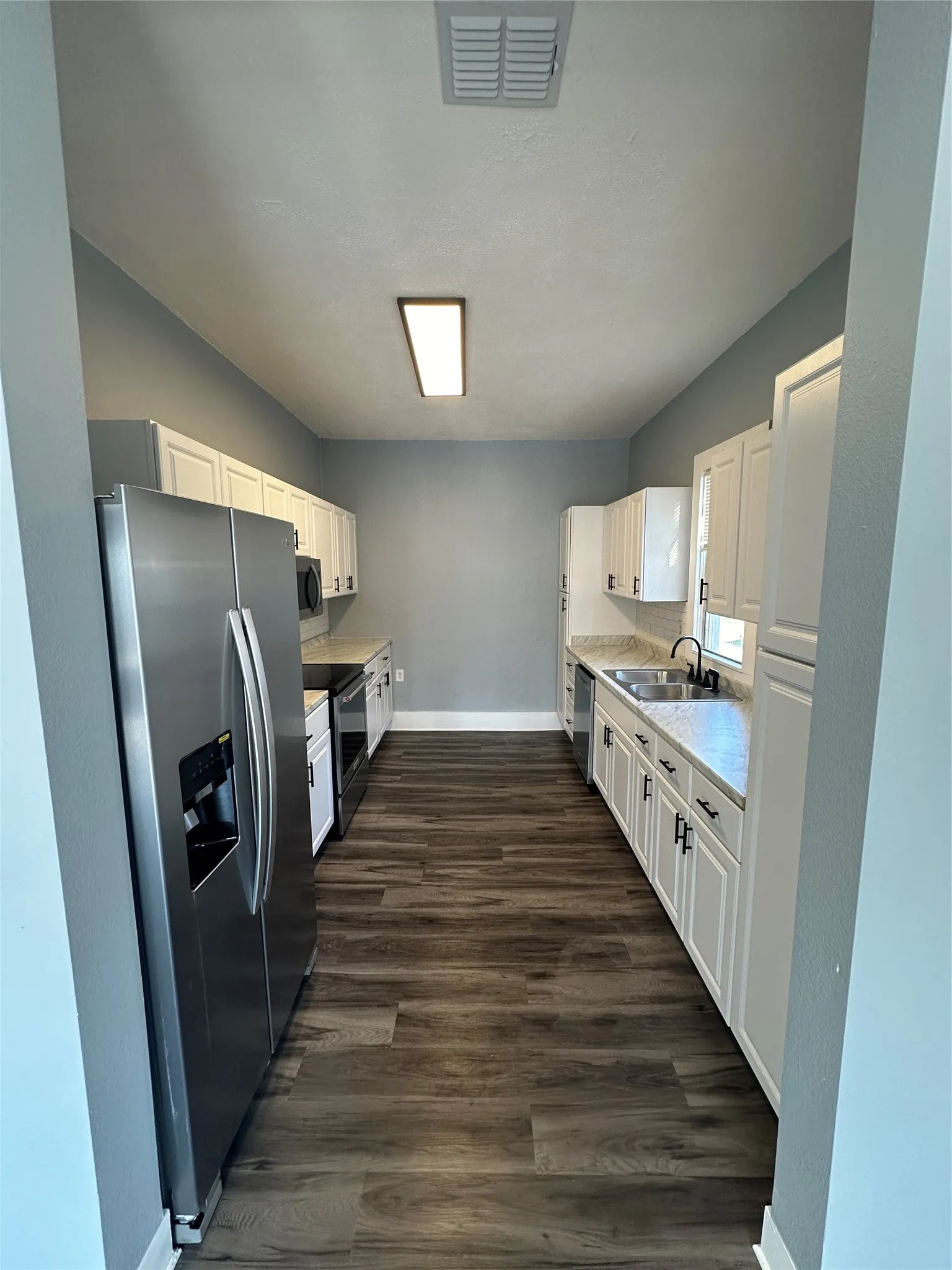 Single Family Residence For Sale in Navarro County , 413 E 3rd Street, Blooming Grove, Texas 76626, 3 Bedroom, 1 Bathroom, Garage spaces, 1,120 Sqft, built in 2000, mls#21390264, Real Estate Agent in Blooming Grove, Homes For Sale in Navarro county, Homes For Sale in Blooming Grove, Realtor in Blooming Grove Texas, Real Estate Brokerage Independent Realty Texas, Luminita Cordes Realtor