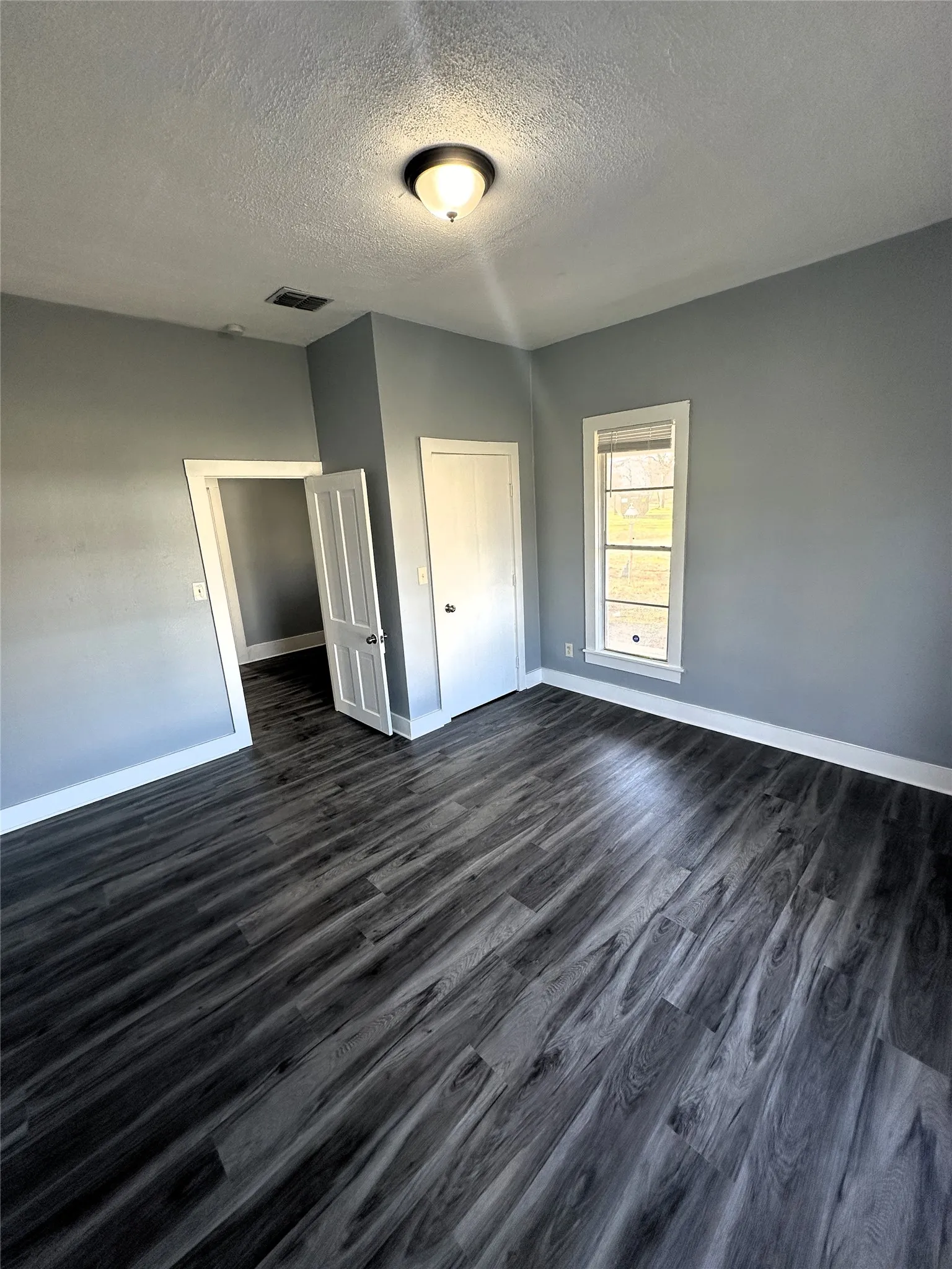 Single Family Residence For Sale in Navarro County , 413 E 3rd Street, Blooming Grove, Texas 76626, 3 Bedroom, 1 Bathroom, Garage spaces, 1,120 Sqft, built in 2000, mls#21390264, Real Estate Agent in Blooming Grove, Homes For Sale in Navarro county, Homes For Sale in Blooming Grove, Realtor in Blooming Grove Texas, Real Estate Brokerage Independent Realty Texas, Luminita Cordes Realtor