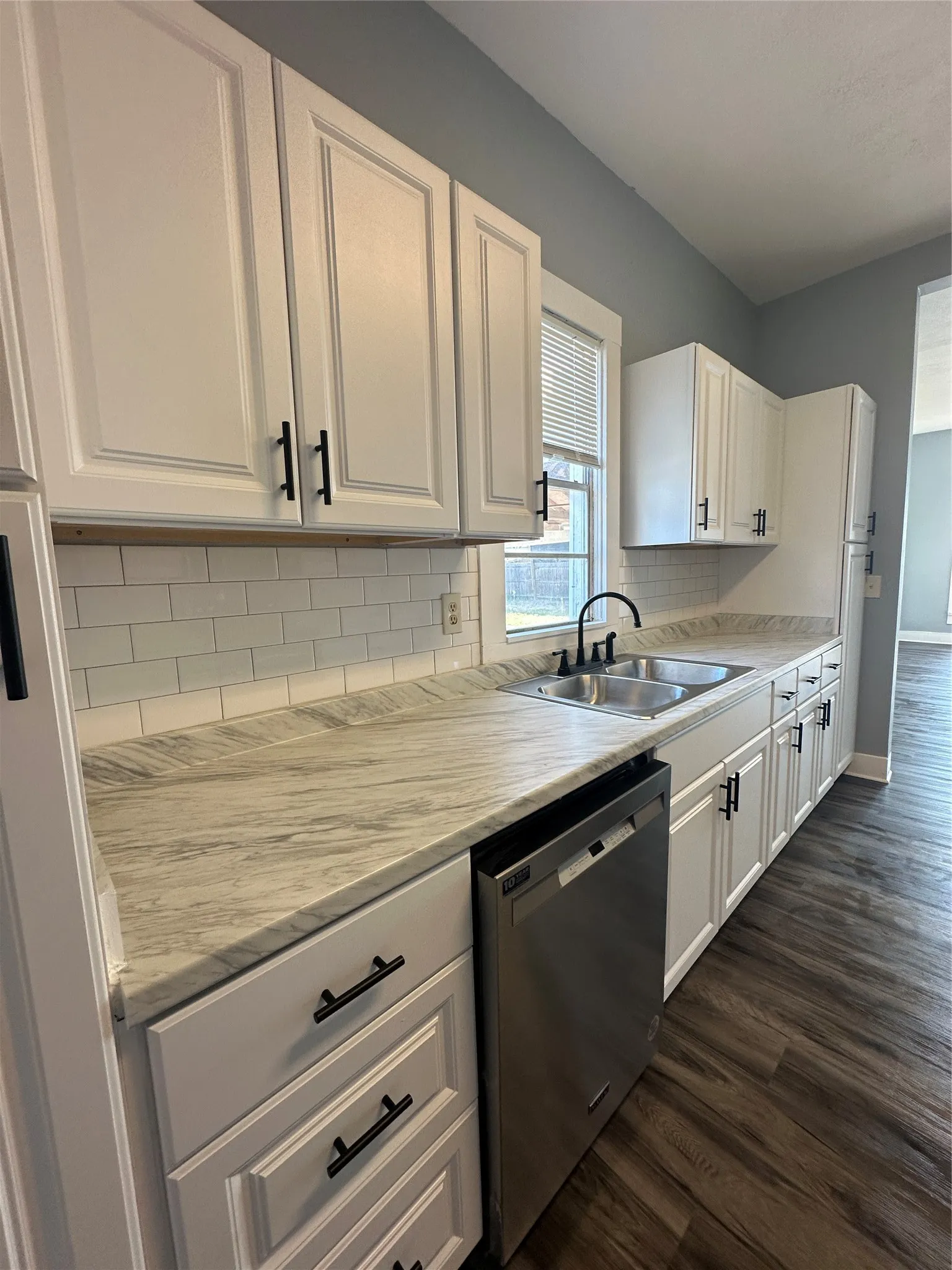 Single Family Residence For Sale in Navarro County , 413 E 3rd Street, Blooming Grove, Texas 76626, 3 Bedroom, 1 Bathroom, Garage spaces, 1,120 Sqft, built in 2000, mls#21390264, Real Estate Agent in Blooming Grove, Homes For Sale in Navarro county, Homes For Sale in Blooming Grove, Realtor in Blooming Grove Texas, Real Estate Brokerage Independent Realty Texas, Luminita Cordes Realtor