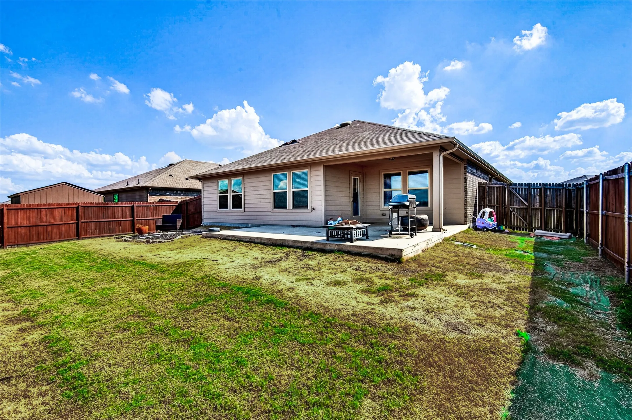Single Family Residence For Sale in Collin County , 301 Pine Hollow Way, Josephine, Texas 75189, 4 Bedroom, 2 Bathroom, 2 Garage spaces, 1,789 Sqft, built in 2020, mls#21393503, Real Estate Agent in Josephine, Homes For Sale in Collin county, Homes For Sale in Josephine, Realtor in Josephine Texas, Real Estate Brokerage Independent Realty Texas, Luminita Cordes Realtor