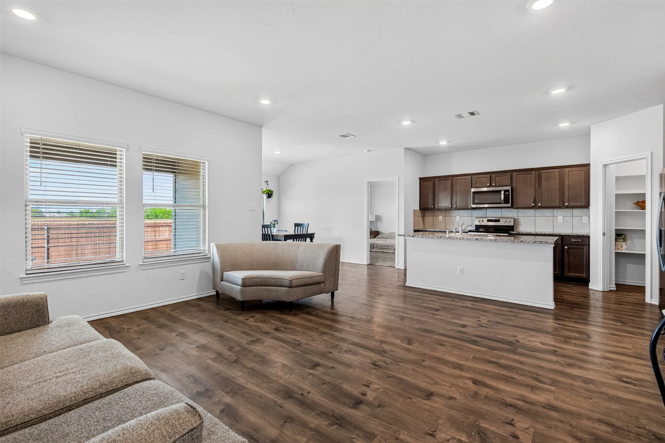 Single Family Residence For Sale in Collin County , 301 Pine Hollow Way, Josephine, Texas 75189, 4 Bedroom, 2 Bathroom, 2 Garage spaces, 1,789 Sqft, built in 2020, mls#21393503, Real Estate Agent in Josephine, Homes For Sale in Collin county, Homes For Sale in Josephine, Realtor in Josephine Texas, Real Estate Brokerage Independent Realty Texas, Luminita Cordes Realtor