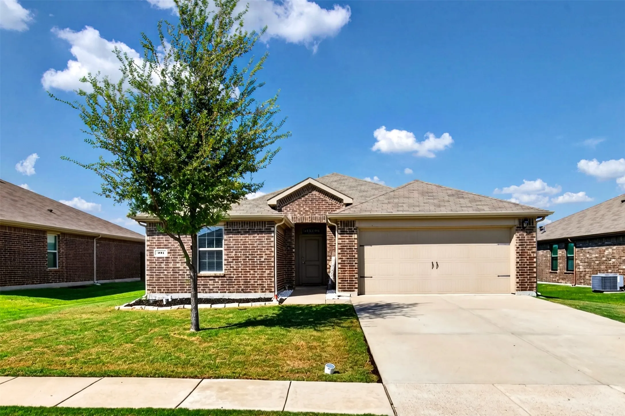 Single Family Residence For Sale in Collin County , 301 Pine Hollow Way, Josephine, Texas 75189, 4 Bedroom, 2 Bathroom, 2 Garage spaces, 1,789 Sqft, built in 2020, mls#21393503, Real Estate Agent in Josephine, Homes For Sale in Collin county, Homes For Sale in Josephine, Realtor in Josephine Texas, Real Estate Brokerage Independent Realty Texas, Luminita Cordes Realtor