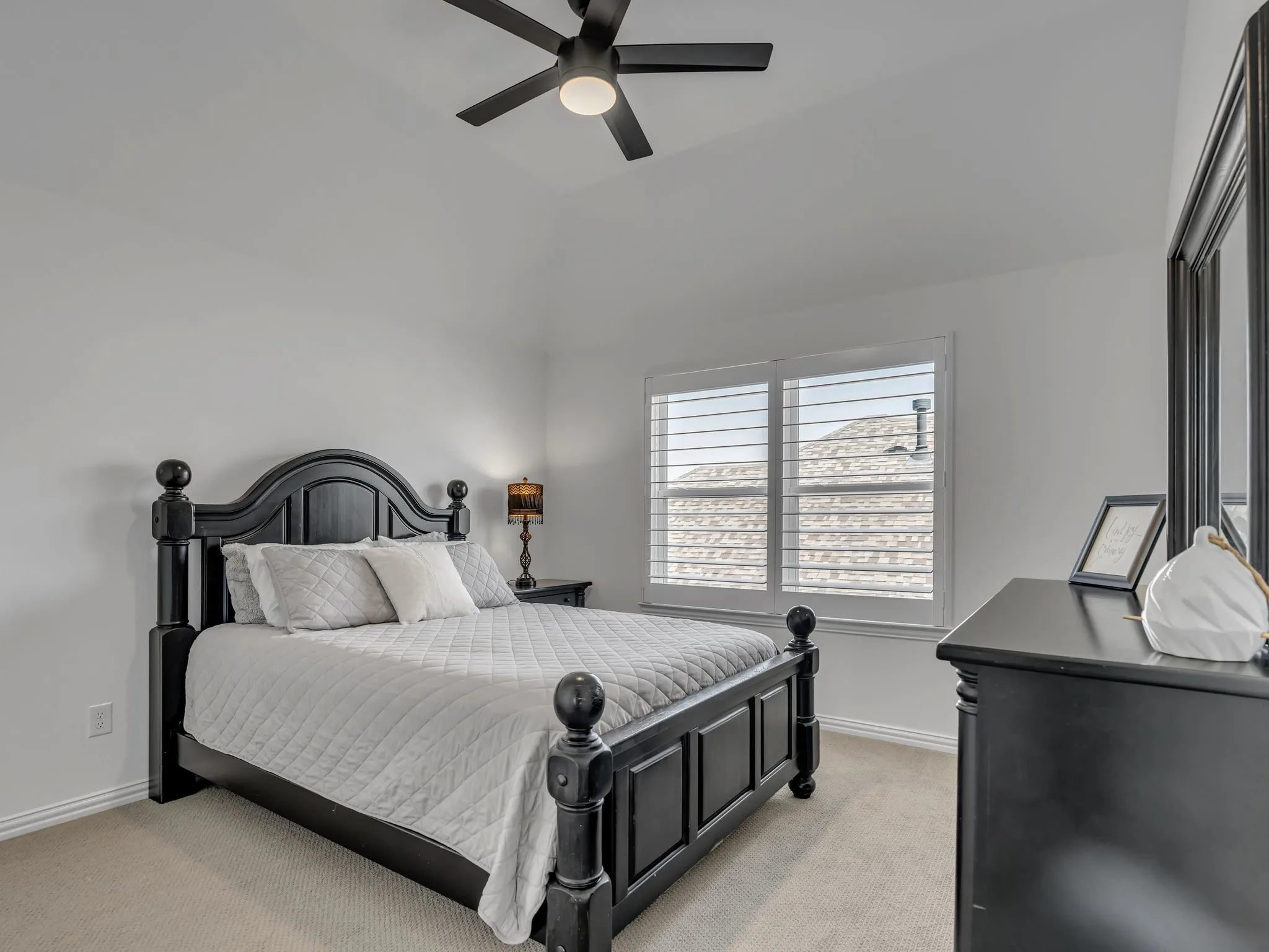 Single Family Residence For Sale in Collin County , 1041 Lone Grove Lane, Prosper, Texas 75078, 4 Bedroom, 3 Bathroom, 3 Garage spaces, 3,291 Sqft, built in 2020, mls#21394809, Real Estate Agent in Prosper, Homes For Sale in Collin county, Homes For Sale in Prosper, Realtor in Prosper Texas, Real Estate Brokerage Independent Realty Texas, Luminita Cordes Realtor