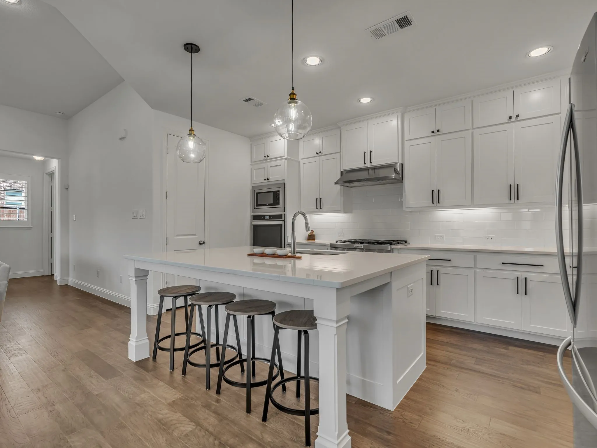 Single Family Residence For Sale in Collin County , 1041 Lone Grove Lane, Prosper, Texas 75078, 4 Bedroom, 3 Bathroom, 3 Garage spaces, 3,291 Sqft, built in 2020, mls#21394809, Real Estate Agent in Prosper, Homes For Sale in Collin county, Homes For Sale in Prosper, Realtor in Prosper Texas, Real Estate Brokerage Independent Realty Texas, Luminita Cordes Realtor