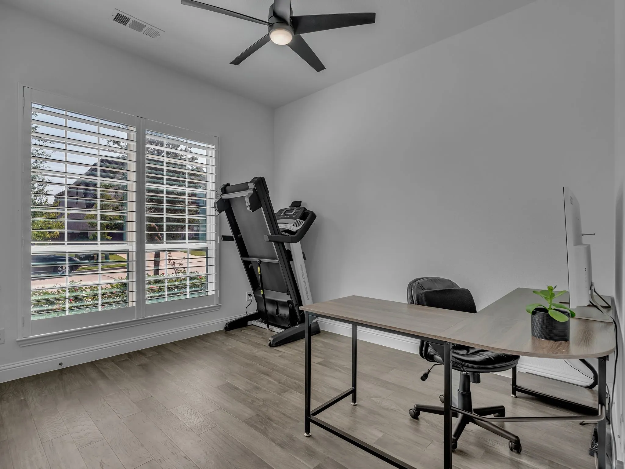 Single Family Residence For Sale in Collin County , 1041 Lone Grove Lane, Prosper, Texas 75078, 4 Bedroom, 3 Bathroom, 3 Garage spaces, 3,291 Sqft, built in 2020, mls#21394809, Real Estate Agent in Prosper, Homes For Sale in Collin county, Homes For Sale in Prosper, Realtor in Prosper Texas, Real Estate Brokerage Independent Realty Texas, Luminita Cordes Realtor