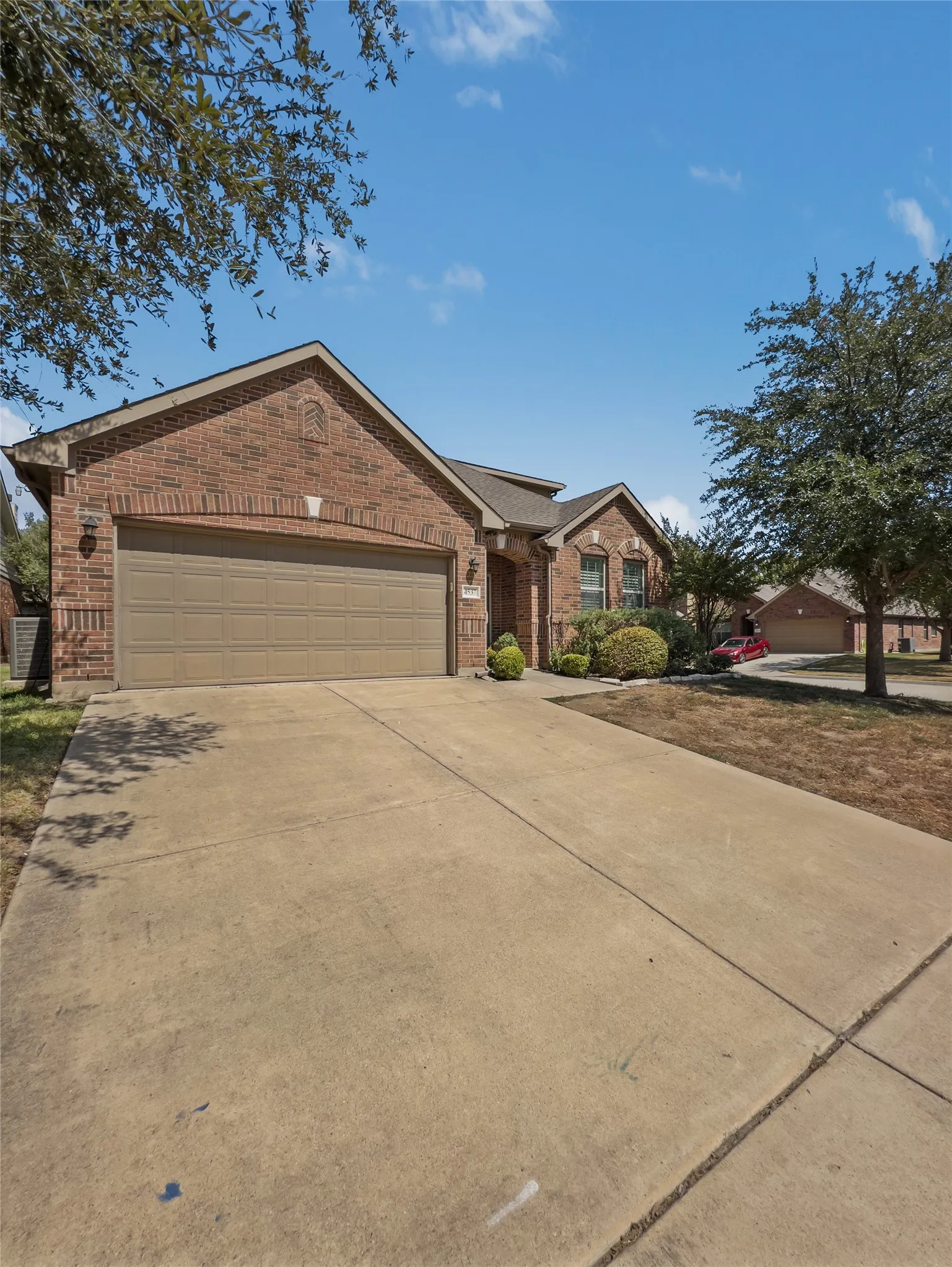 Single Family Residence For Rent in Tarrant County , 4537 Red Robin Court, Fort Worth, Texas 76244, 4 Bedroom, 3 Bathroom, 2 Garage spaces, 2,479 Sqft, built in 2013, mls#21394537, Real Estate Agent in Fort Worth, Homes For Rent in Tarrant county, Homes For Rent in Fort Worth, Realtor in Fort Worth Texas, Real Estate Brokerage Independent Realty Texas, Luminita Cordes Realtor
