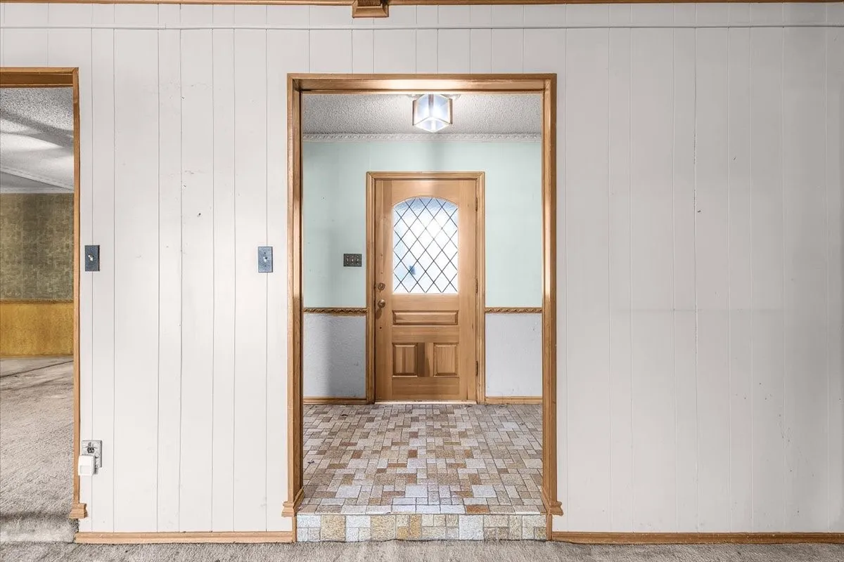 Single Family Residence For Sale in Tarrant County , 1007 Field Crest Court, Arlington, Texas 76012, 3 Bedroom, 2 Bathroom, 2 Garage spaces, 1,784 Sqft, built in 1973, mls#21394743, Real Estate Agent in Arlington, Homes For Sale in Tarrant county, Homes For Sale in Arlington, Realtor in Arlington Texas, Real Estate Brokerage Independent Realty Texas, Luminita Cordes Realtor