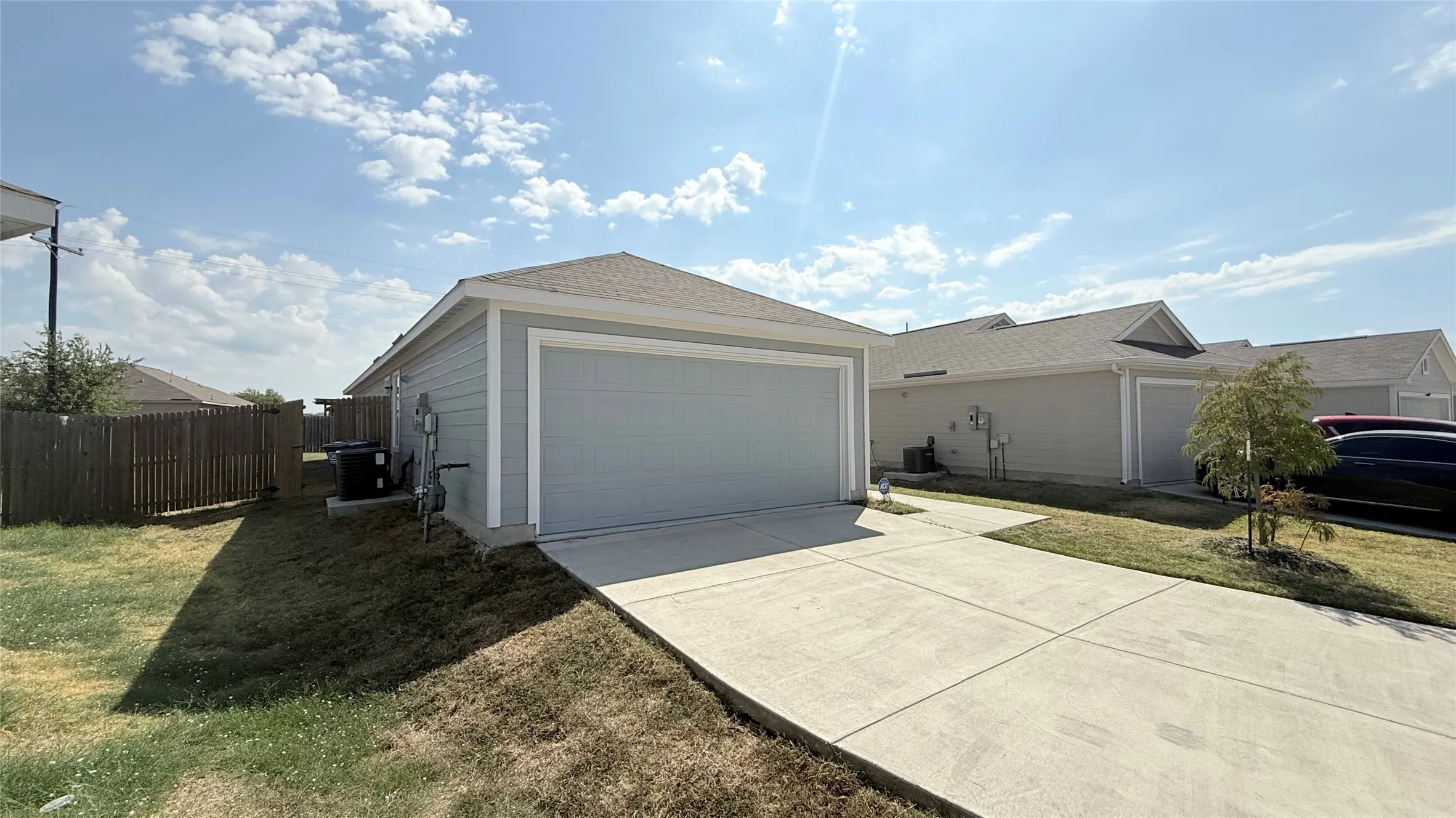 Single Family Residence For Rent in Collin County , 1005 Desert Willow Drive, Princeton, Texas 75407, 3 Bedroom, 2 Bathroom, 2 Garage spaces, 1,436 Sqft, built in 2023, mls#21394829, Real Estate Agent in Princeton, Homes For Rent in Collin county, Homes For Rent in Princeton, Realtor in Princeton Texas, Real Estate Brokerage Independent Realty Texas, Luminita Cordes Realtor
