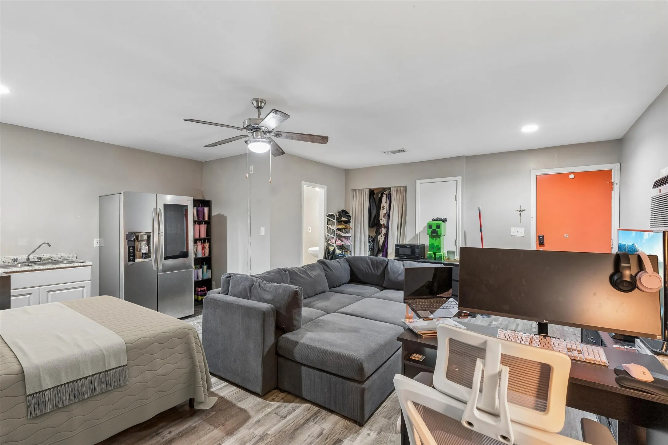 Single Family Residence For Sale in Tarrant County , 6215 Sandybrook Drive, Arlington, Texas 76001, 4 Bedroom, 2 Bathroom, 2 Garage spaces, 2,427 Sqft, built in 1989, mls#21383779, Real Estate Agent in Arlington, Homes For Sale in Tarrant county, Homes For Sale in Arlington, Realtor in Arlington Texas, Real Estate Brokerage Independent Realty Texas, Luminita Cordes Realtor