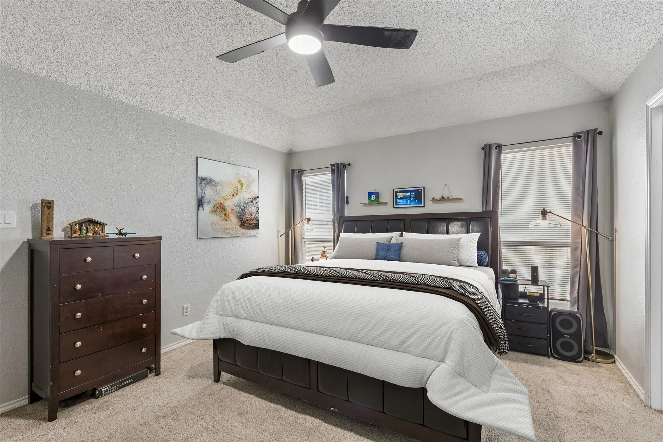 Single Family Residence For Sale in Tarrant County , 6215 Sandybrook Drive, Arlington, Texas 76001, 4 Bedroom, 2 Bathroom, 2 Garage spaces, 2,427 Sqft, built in 1989, mls#21383779, Real Estate Agent in Arlington, Homes For Sale in Tarrant county, Homes For Sale in Arlington, Realtor in Arlington Texas, Real Estate Brokerage Independent Realty Texas, Luminita Cordes Realtor