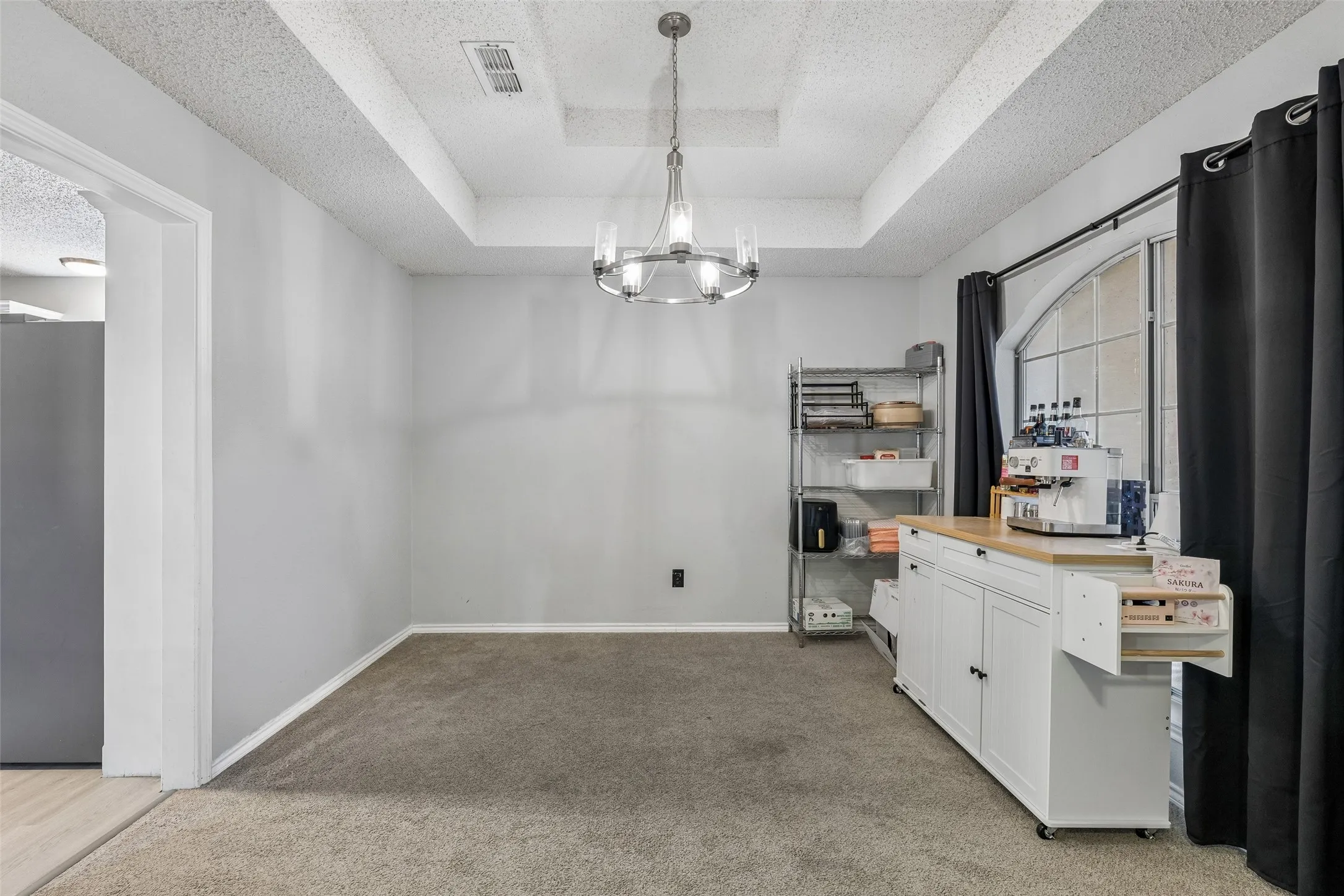 Single Family Residence For Sale in Tarrant County , 6215 Sandybrook Drive, Arlington, Texas 76001, 4 Bedroom, 2 Bathroom, 2 Garage spaces, 2,427 Sqft, built in 1989, mls#21383779, Real Estate Agent in Arlington, Homes For Sale in Tarrant county, Homes For Sale in Arlington, Realtor in Arlington Texas, Real Estate Brokerage Independent Realty Texas, Luminita Cordes Realtor