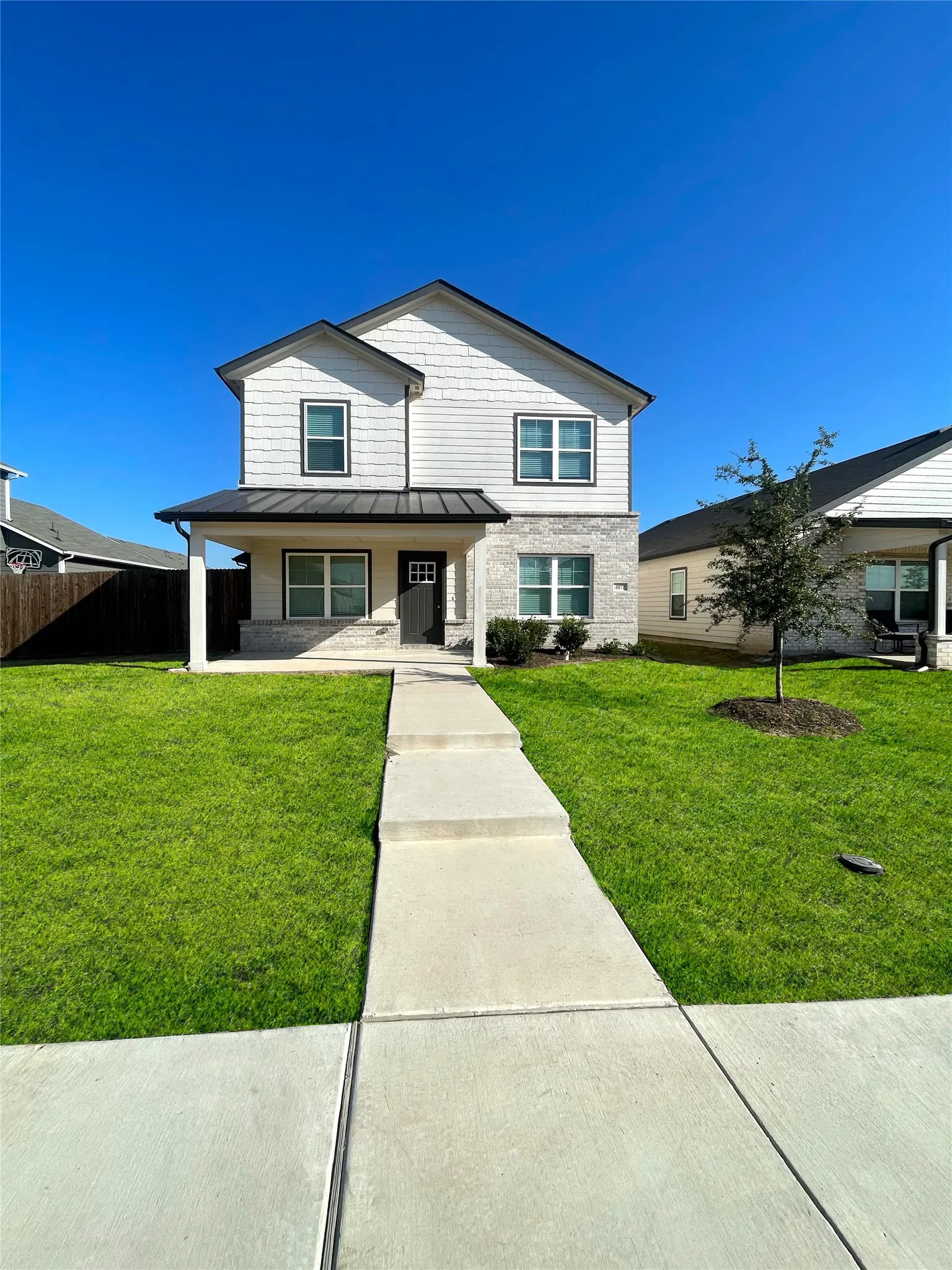 Single Family Residence For Rent in Kaufman County , 4077 Dayton Drive, Forney, Texas 75126, 4 Bedroom, 3 Bathroom, 2 Garage spaces, 2,200 Sqft, built in 2022, mls#21394830, Real Estate Agent in Forney, Homes For Rent in Kaufman county, Homes For Rent in Forney, Realtor in Forney Texas, Real Estate Brokerage Independent Realty Texas, Luminita Cordes Realtor