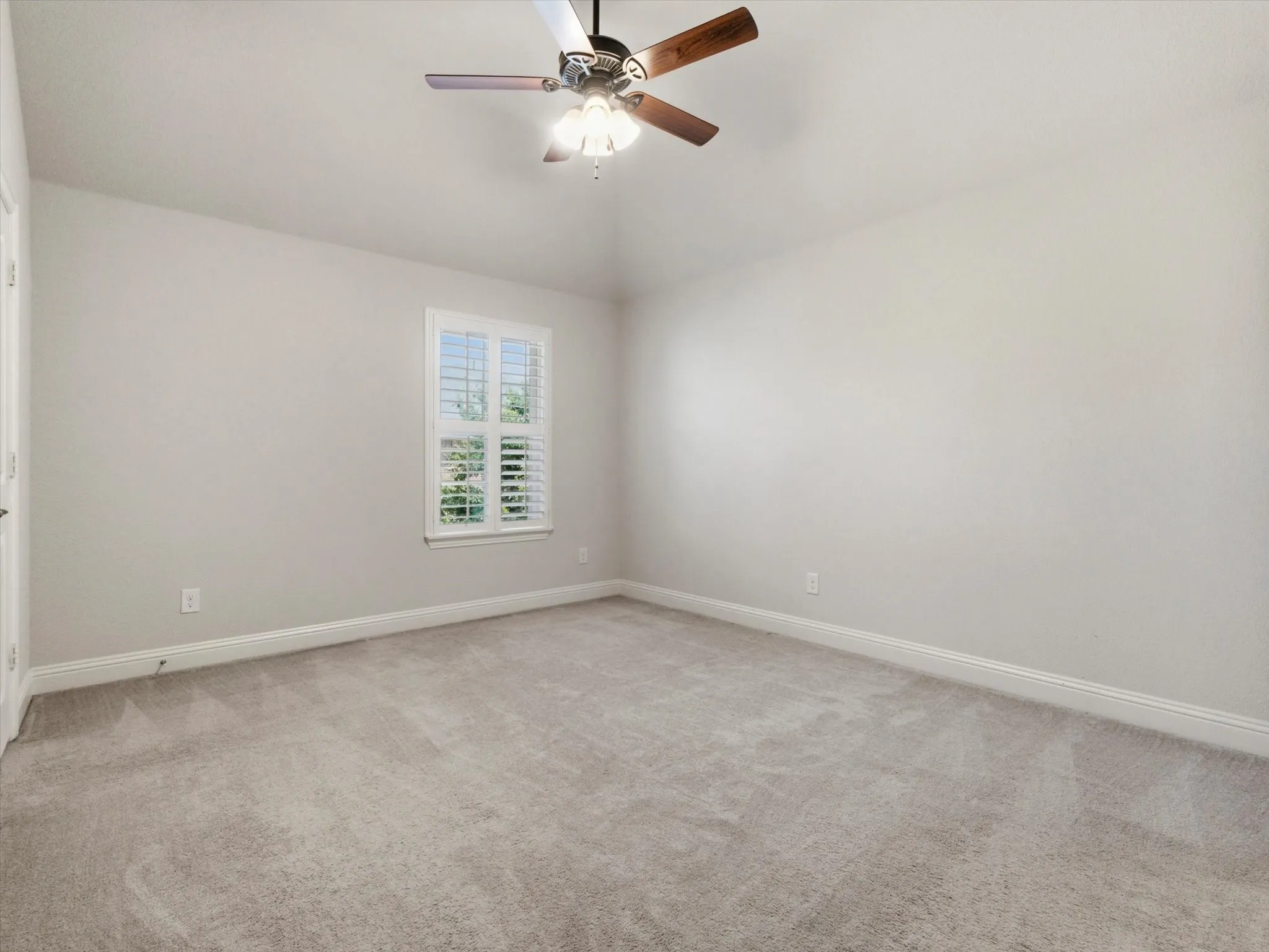 Single Family Residence For Rent in Dallas County , 291 Moorland Drive, Richardson, Texas 75080, 3 Bedroom, 3 Bathroom, 2 Garage spaces, 2,294 Sqft, built in 2017, mls#21394835, Real Estate Agent in Richardson, Homes For Rent in Dallas county, Homes For Rent in Richardson, Realtor in Richardson Texas, Real Estate Brokerage Independent Realty Texas, Luminita Cordes Realtor
