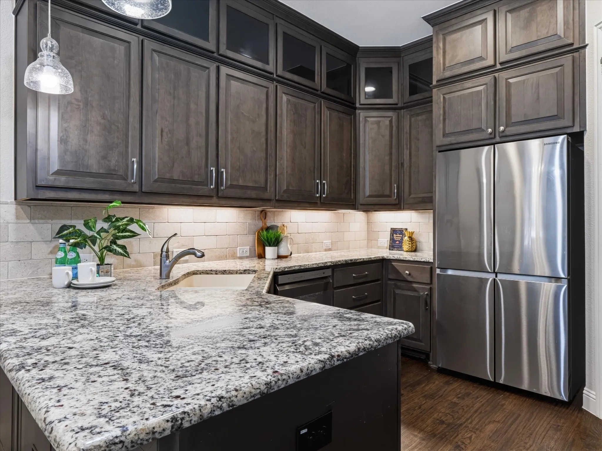 Single Family Residence For Rent in Dallas County , 291 Moorland Drive, Richardson, Texas 75080, 3 Bedroom, 3 Bathroom, 2 Garage spaces, 2,294 Sqft, built in 2017, mls#21394835, Real Estate Agent in Richardson, Homes For Rent in Dallas county, Homes For Rent in Richardson, Realtor in Richardson Texas, Real Estate Brokerage Independent Realty Texas, Luminita Cordes Realtor