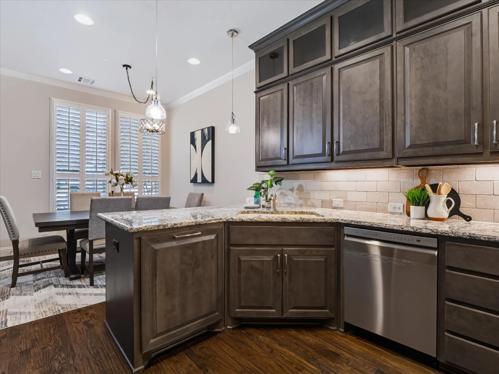 Single Family Residence For Rent in Dallas County , 291 Moorland Drive, Richardson, Texas 75080, 3 Bedroom, 3 Bathroom, 2 Garage spaces, 2,294 Sqft, built in 2017, mls#21394835, Real Estate Agent in Richardson, Homes For Rent in Dallas county, Homes For Rent in Richardson, Realtor in Richardson Texas, Real Estate Brokerage Independent Realty Texas, Luminita Cordes Realtor