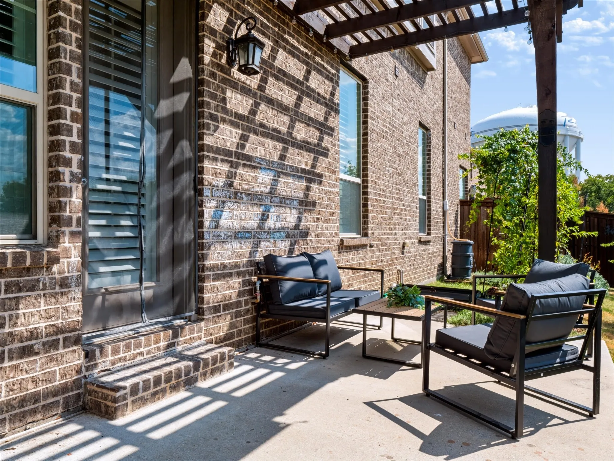 Single Family Residence For Rent in Dallas County , 291 Moorland Drive, Richardson, Texas 75080, 3 Bedroom, 3 Bathroom, 2 Garage spaces, 2,294 Sqft, built in 2017, mls#21394835, Real Estate Agent in Richardson, Homes For Rent in Dallas county, Homes For Rent in Richardson, Realtor in Richardson Texas, Real Estate Brokerage Independent Realty Texas, Luminita Cordes Realtor