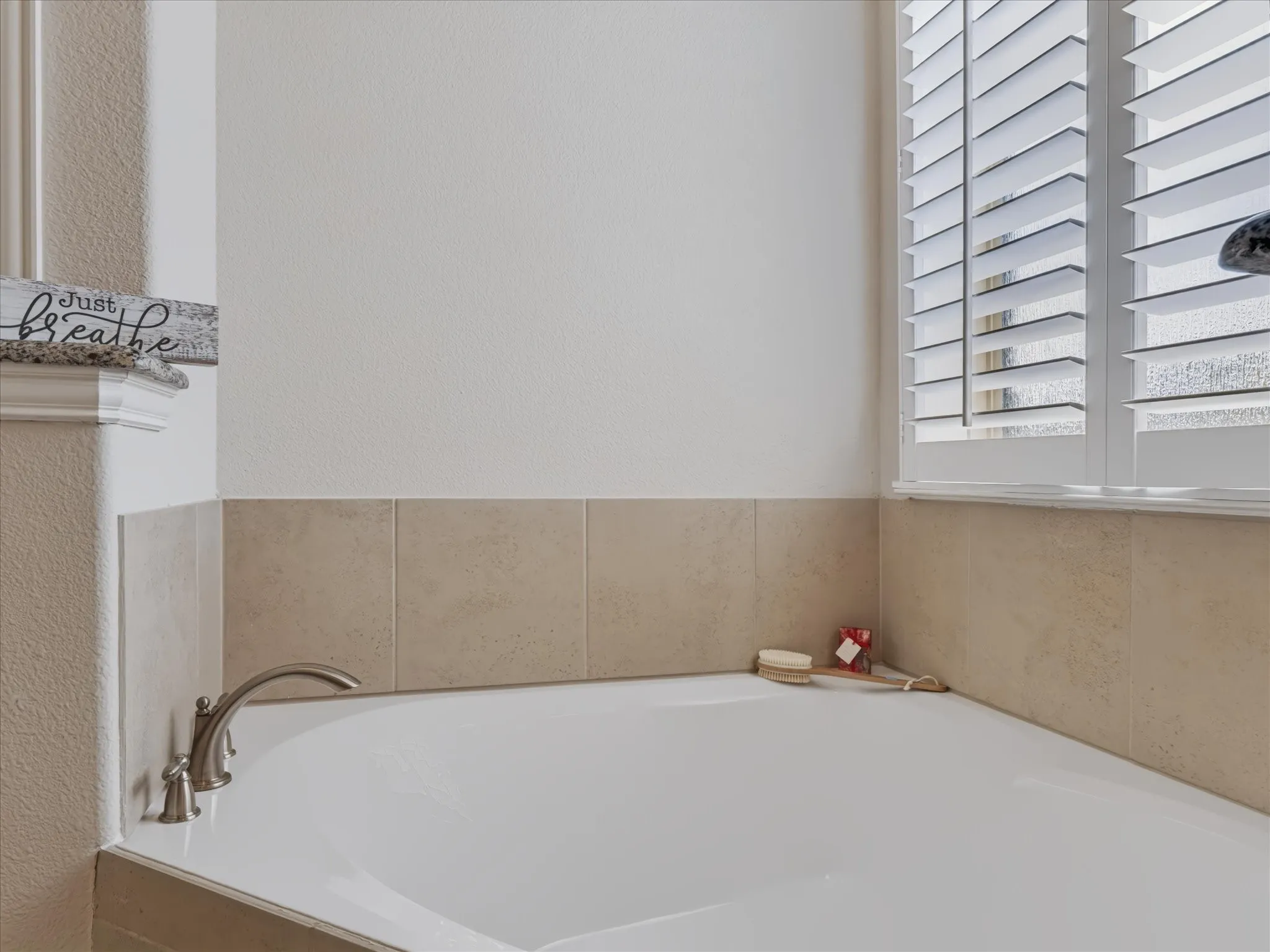 Single Family Residence For Rent in Dallas County , 291 Moorland Drive, Richardson, Texas 75080, 3 Bedroom, 3 Bathroom, 2 Garage spaces, 2,294 Sqft, built in 2017, mls#21394835, Real Estate Agent in Richardson, Homes For Rent in Dallas county, Homes For Rent in Richardson, Realtor in Richardson Texas, Real Estate Brokerage Independent Realty Texas, Luminita Cordes Realtor