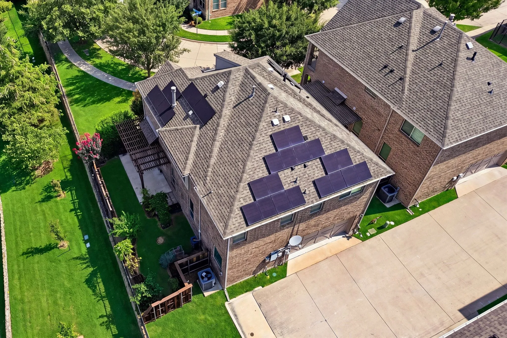 Single Family Residence For Rent in Dallas County , 291 Moorland Drive, Richardson, Texas 75080, 3 Bedroom, 3 Bathroom, 2 Garage spaces, 2,294 Sqft, built in 2017, mls#21394835, Real Estate Agent in Richardson, Homes For Rent in Dallas county, Homes For Rent in Richardson, Realtor in Richardson Texas, Real Estate Brokerage Independent Realty Texas, Luminita Cordes Realtor