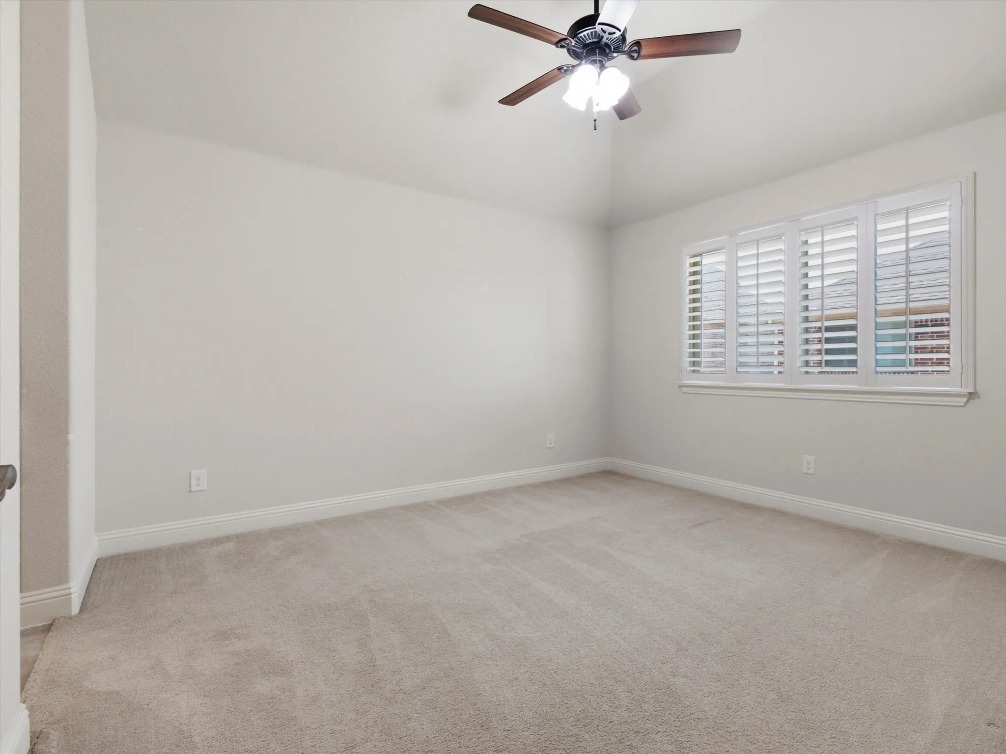 Single Family Residence For Rent in Dallas County , 291 Moorland Drive, Richardson, Texas 75080, 3 Bedroom, 3 Bathroom, 2 Garage spaces, 2,294 Sqft, built in 2017, mls#21394835, Real Estate Agent in Richardson, Homes For Rent in Dallas county, Homes For Rent in Richardson, Realtor in Richardson Texas, Real Estate Brokerage Independent Realty Texas, Luminita Cordes Realtor
