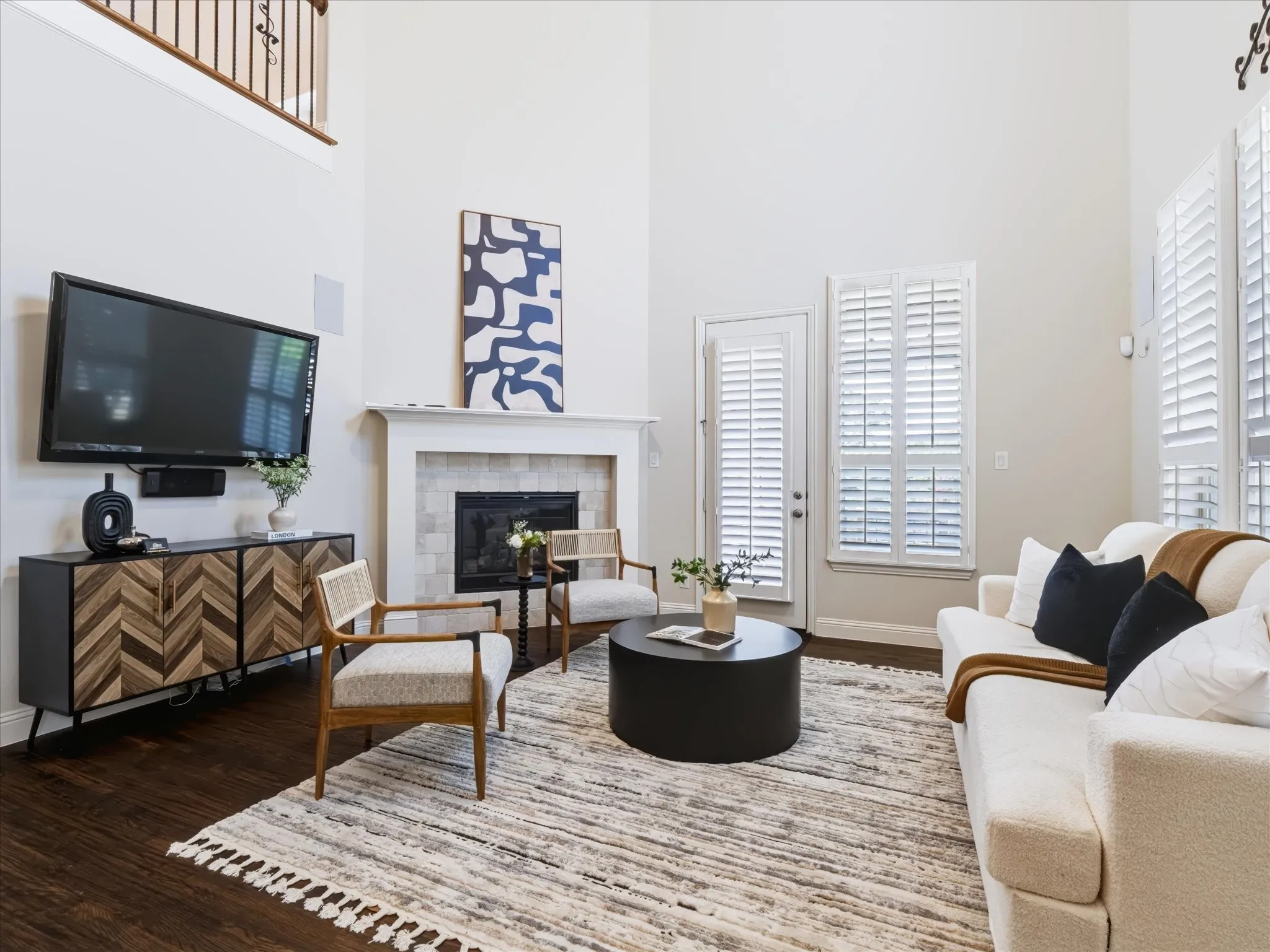 Single Family Residence For Rent in Dallas County , 291 Moorland Drive, Richardson, Texas 75080, 3 Bedroom, 3 Bathroom, 2 Garage spaces, 2,294 Sqft, built in 2017, mls#21394835, Real Estate Agent in Richardson, Homes For Rent in Dallas county, Homes For Rent in Richardson, Realtor in Richardson Texas, Real Estate Brokerage Independent Realty Texas, Luminita Cordes Realtor