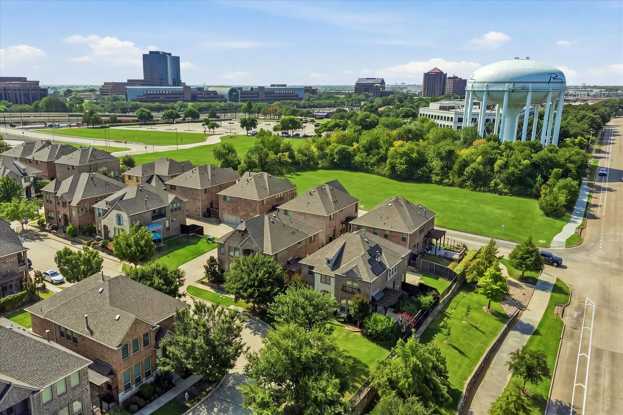 Single Family Residence For Rent in Dallas County , 291 Moorland Drive, Richardson, Texas 75080, 3 Bedroom, 3 Bathroom, 2 Garage spaces, 2,294 Sqft, built in 2017, mls#21394835, Real Estate Agent in Richardson, Homes For Rent in Dallas county, Homes For Rent in Richardson, Realtor in Richardson Texas, Real Estate Brokerage Independent Realty Texas, Luminita Cordes Realtor