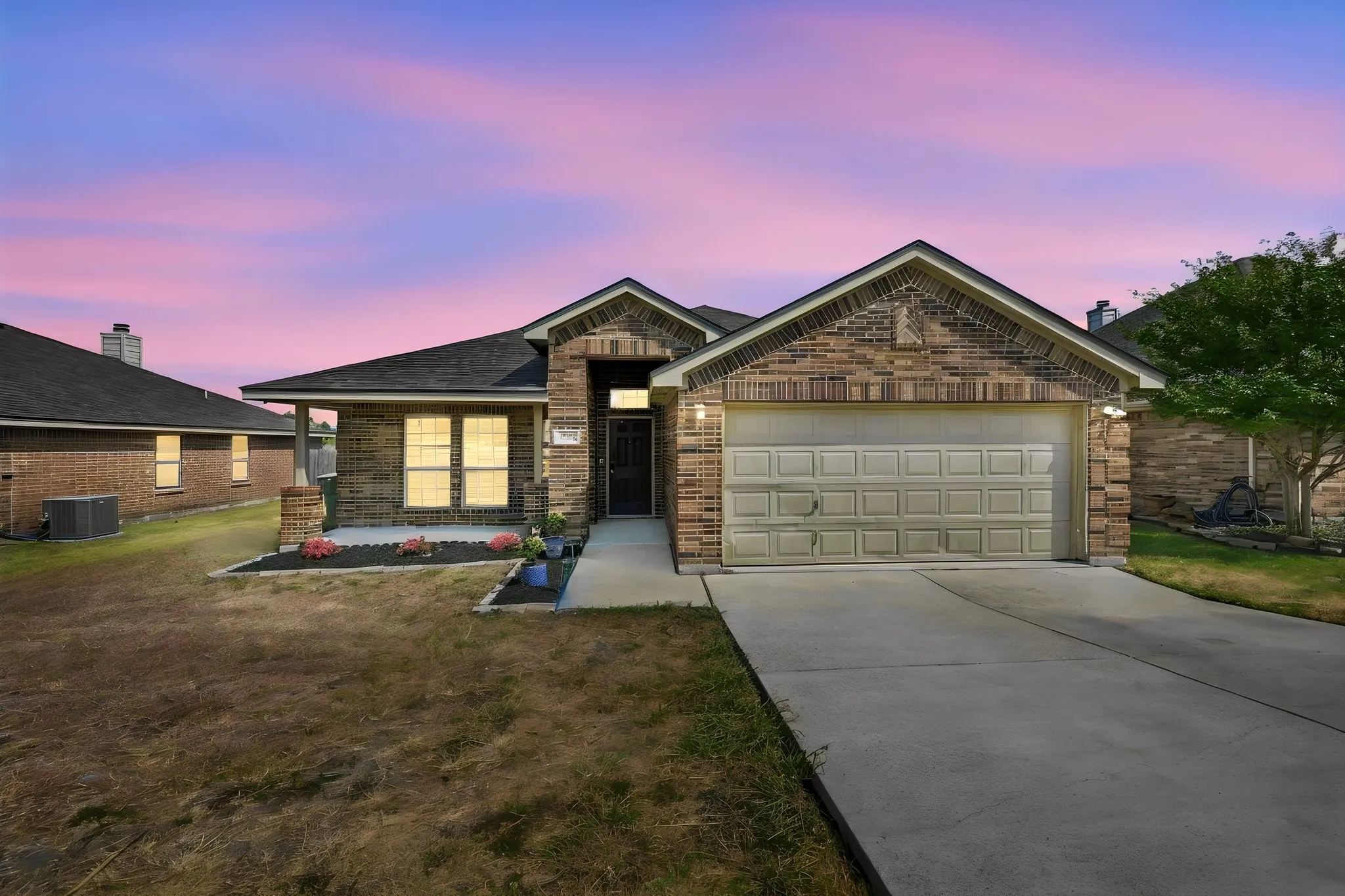 Single Family Residence For Sale in Tarrant County , 9208 Arlene Drive, White Settlement, Texas 76108, 4 Bedroom, 2 Bathroom, Garage spaces, 1,619 Sqft, built in 2009, mls#21391189, Real Estate Agent in White Settlement, Homes For Sale in Tarrant county, Homes For Sale in White Settlement, Realtor in White Settlement Texas, Real Estate Brokerage Independent Realty Texas, Luminita Cordes Realtor
