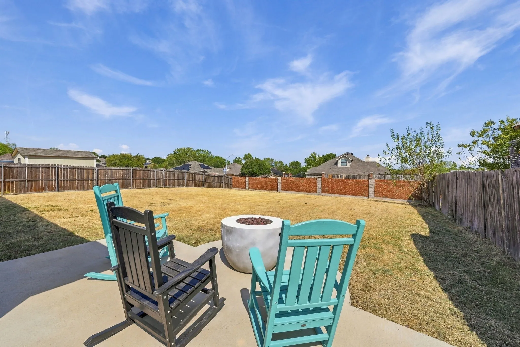 Single Family Residence For Sale in Tarrant County , 9208 Arlene Drive, White Settlement, Texas 76108, 4 Bedroom, 2 Bathroom, Garage spaces, 1,619 Sqft, built in 2009, mls#21391189, Real Estate Agent in White Settlement, Homes For Sale in Tarrant county, Homes For Sale in White Settlement, Realtor in White Settlement Texas, Real Estate Brokerage Independent Realty Texas, Luminita Cordes Realtor
