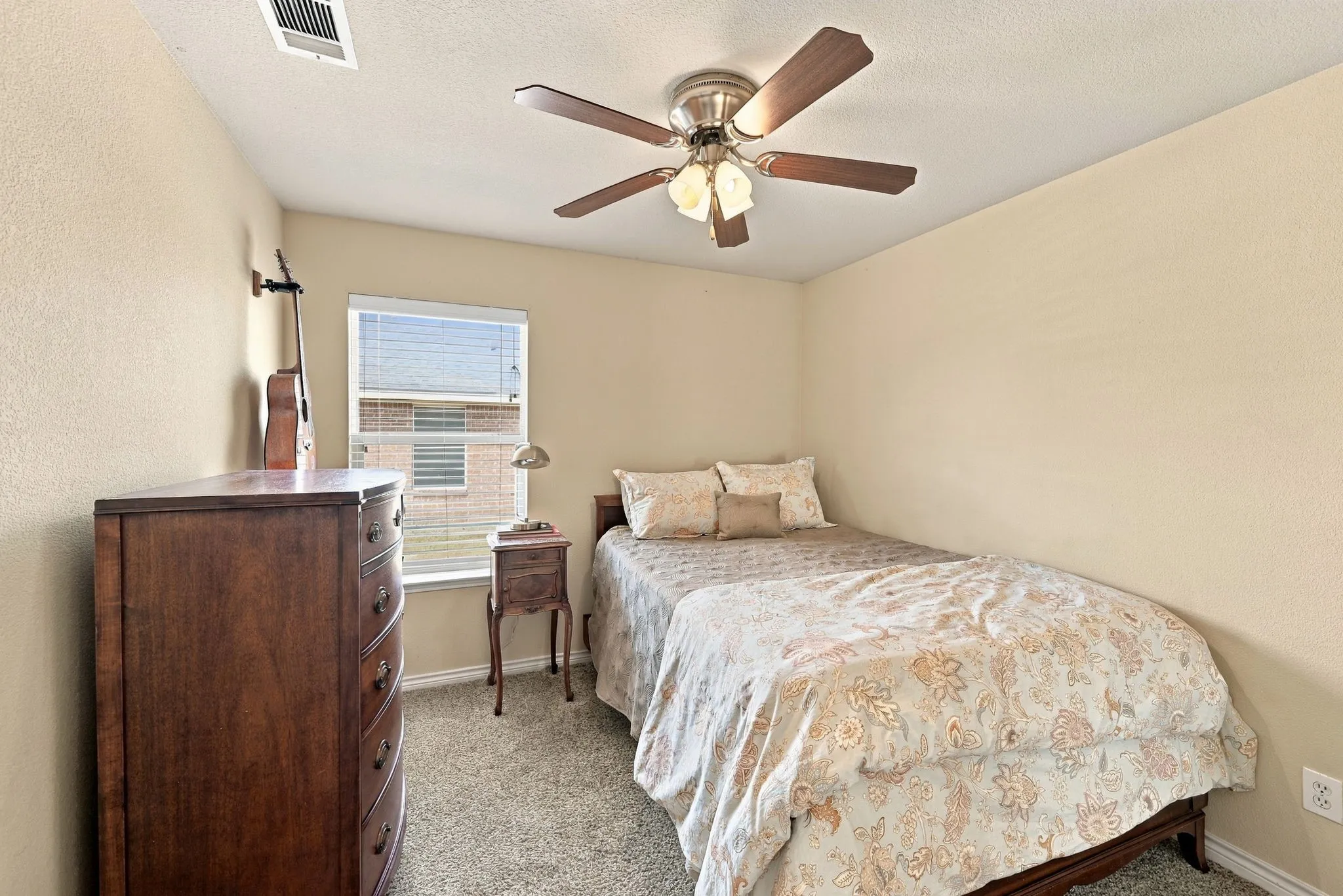 Single Family Residence For Sale in Tarrant County , 9208 Arlene Drive, White Settlement, Texas 76108, 4 Bedroom, 2 Bathroom, Garage spaces, 1,619 Sqft, built in 2009, mls#21391189, Real Estate Agent in White Settlement, Homes For Sale in Tarrant county, Homes For Sale in White Settlement, Realtor in White Settlement Texas, Real Estate Brokerage Independent Realty Texas, Luminita Cordes Realtor