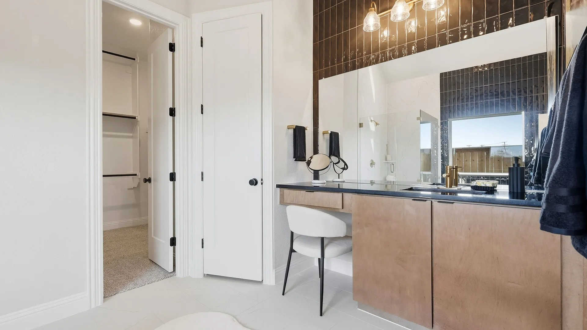 Model home photos of similar floorplans, not pictures of actual home.
