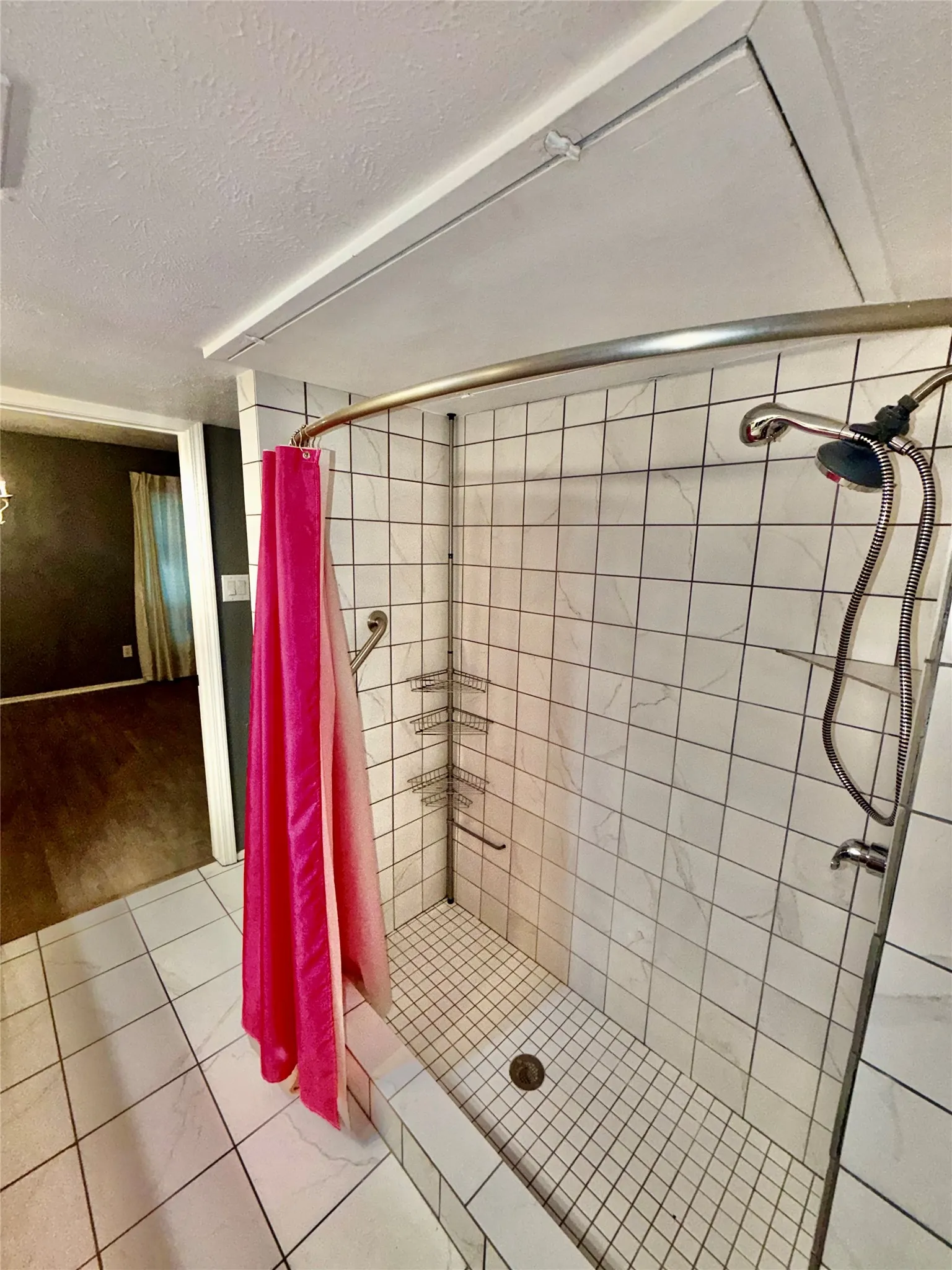 Condominium For Sale in Dallas County , 7855 Meadow Park Drive B, Dallas, Texas 75230, 2 Bedroom, 2 Bathroom, Garage spaces, 1,432 Sqft, built in 1970, mls#21392487, Real Estate Agent in Dallas, Homes For Sale in Dallas county, Homes For Sale in Dallas, Realtor in Dallas Texas, Real Estate Brokerage Independent Realty Texas, Luminita Cordes Realtor