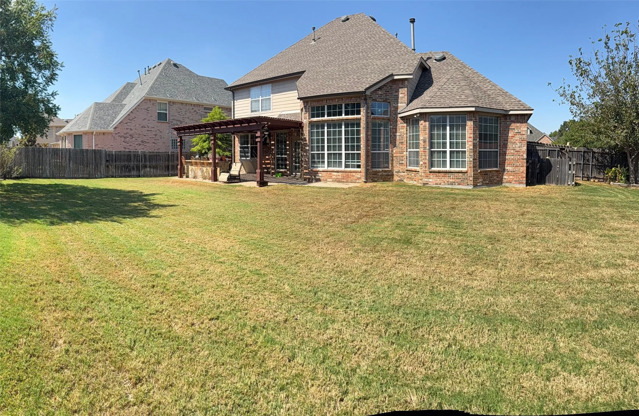 Single Family Residence For Sale in Denton County , 25 Ridgewood Drive, Trophy Club, Texas 76262, 4 Bedroom, 4 Bathroom, 3 Garage spaces, 3,605 Sqft, built in 2002, mls#21391395, Real Estate Agent in Trophy Club, Homes For Sale in Denton county, Homes For Sale in Trophy Club, Realtor in Trophy Club Texas, Real Estate Brokerage Independent Realty Texas, Luminita Cordes Realtor