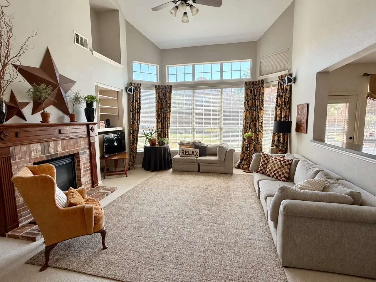 Single Family Residence For Sale in Denton County , 25 Ridgewood Drive, Trophy Club, Texas 76262, 4 Bedroom, 4 Bathroom, 3 Garage spaces, 3,605 Sqft, built in 2002, mls#21391395, Real Estate Agent in Trophy Club, Homes For Sale in Denton county, Homes For Sale in Trophy Club, Realtor in Trophy Club Texas, Real Estate Brokerage Independent Realty Texas, Luminita Cordes Realtor