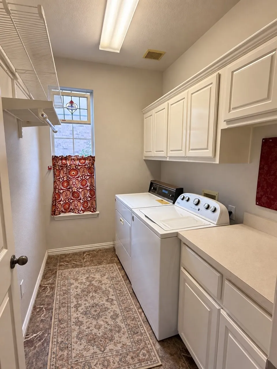 Single Family Residence For Sale in Denton County , 25 Ridgewood Drive, Trophy Club, Texas 76262, 4 Bedroom, 4 Bathroom, 3 Garage spaces, 3,605 Sqft, built in 2002, mls#21391395, Real Estate Agent in Trophy Club, Homes For Sale in Denton county, Homes For Sale in Trophy Club, Realtor in Trophy Club Texas, Real Estate Brokerage Independent Realty Texas, Luminita Cordes Realtor