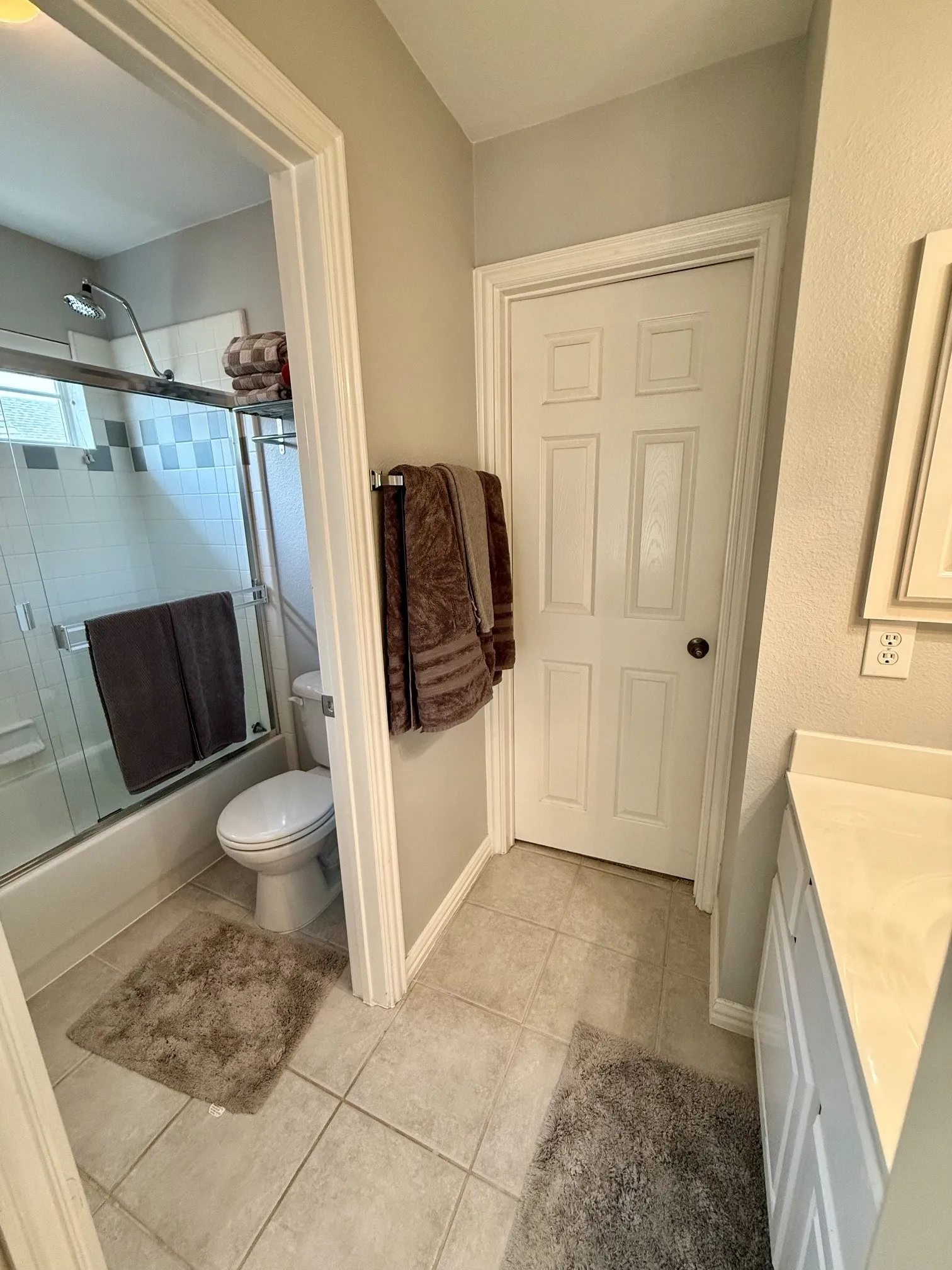 Single Family Residence For Sale in Denton County , 25 Ridgewood Drive, Trophy Club, Texas 76262, 4 Bedroom, 4 Bathroom, 3 Garage spaces, 3,605 Sqft, built in 2002, mls#21391395, Real Estate Agent in Trophy Club, Homes For Sale in Denton county, Homes For Sale in Trophy Club, Realtor in Trophy Club Texas, Real Estate Brokerage Independent Realty Texas, Luminita Cordes Realtor