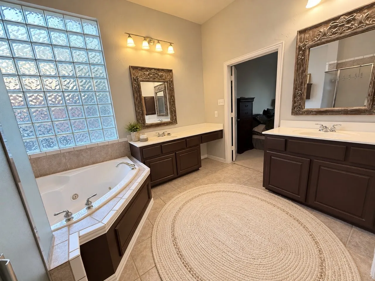 Single Family Residence For Sale in Denton County , 25 Ridgewood Drive, Trophy Club, Texas 76262, 4 Bedroom, 4 Bathroom, 3 Garage spaces, 3,605 Sqft, built in 2002, mls#21391395, Real Estate Agent in Trophy Club, Homes For Sale in Denton county, Homes For Sale in Trophy Club, Realtor in Trophy Club Texas, Real Estate Brokerage Independent Realty Texas, Luminita Cordes Realtor