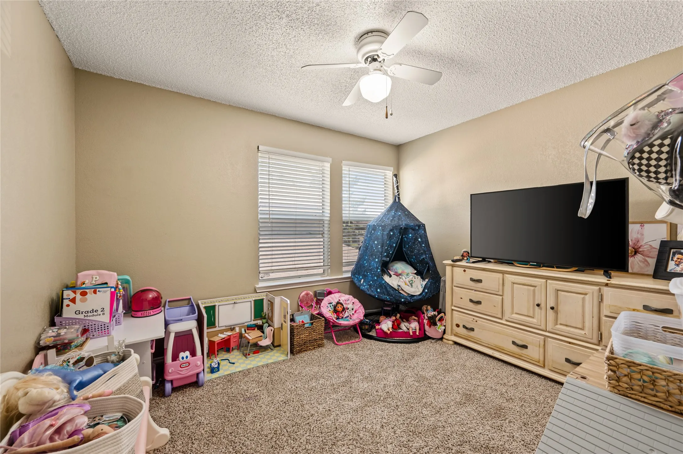 Single Family Residence For Sale in Tarrant County , 8809 Tyne Trail, Fort Worth, Texas 76118, 3 Bedroom, 3 Bathroom, 2 Garage spaces, 1,555 Sqft, built in 1986, mls#21394151, Real Estate Agent in Fort Worth, Homes For Sale in Tarrant county, Homes For Sale in Fort Worth, Realtor in Fort Worth Texas, Real Estate Brokerage Independent Realty Texas, Luminita Cordes Realtor
