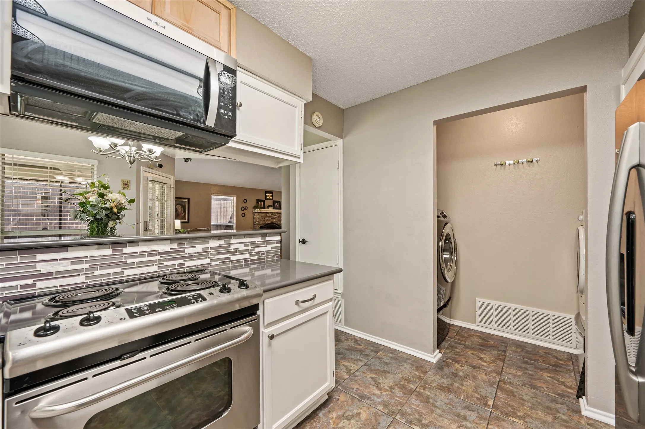 Single Family Residence For Sale in Tarrant County , 8809 Tyne Trail, Fort Worth, Texas 76118, 3 Bedroom, 3 Bathroom, 2 Garage spaces, 1,555 Sqft, built in 1986, mls#21394151, Real Estate Agent in Fort Worth, Homes For Sale in Tarrant county, Homes For Sale in Fort Worth, Realtor in Fort Worth Texas, Real Estate Brokerage Independent Realty Texas, Luminita Cordes Realtor