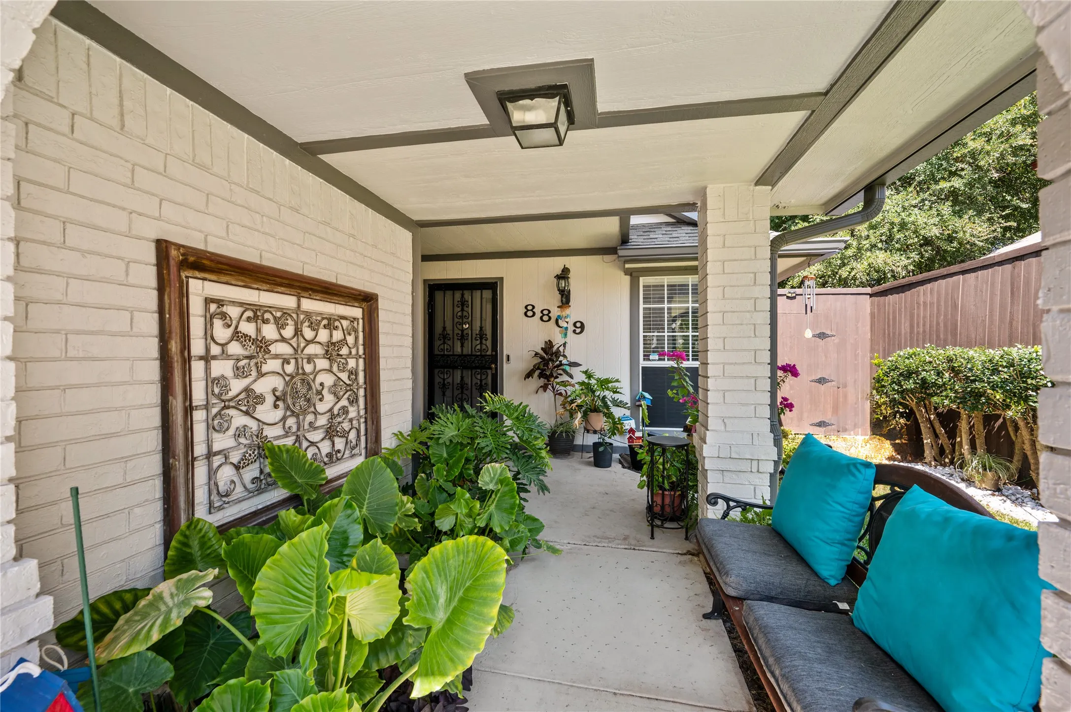 Single Family Residence For Sale in Tarrant County , 8809 Tyne Trail, Fort Worth, Texas 76118, 3 Bedroom, 3 Bathroom, 2 Garage spaces, 1,555 Sqft, built in 1986, mls#21394151, Real Estate Agent in Fort Worth, Homes For Sale in Tarrant county, Homes For Sale in Fort Worth, Realtor in Fort Worth Texas, Real Estate Brokerage Independent Realty Texas, Luminita Cordes Realtor