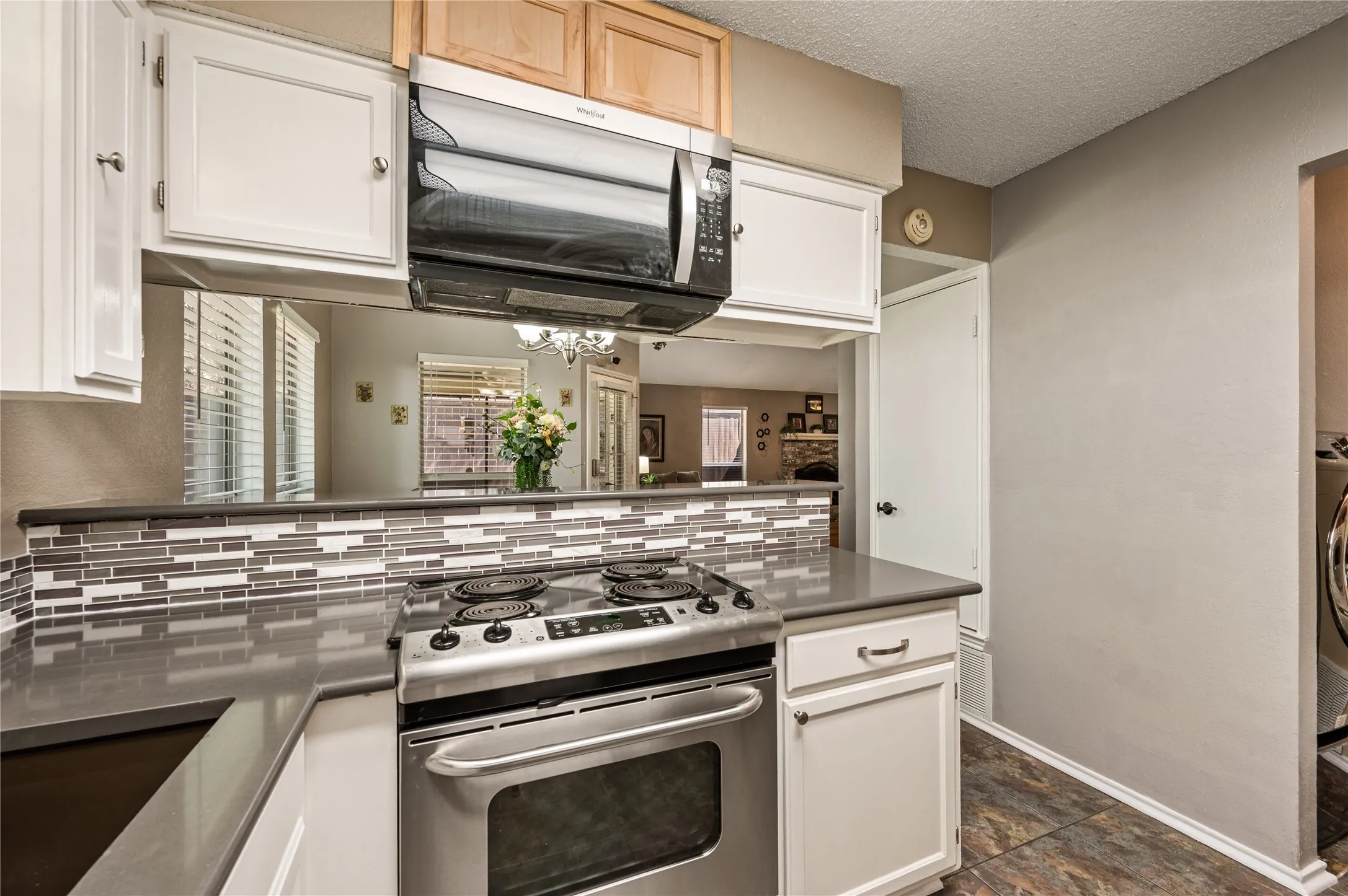 Single Family Residence For Sale in Tarrant County , 8809 Tyne Trail, Fort Worth, Texas 76118, 3 Bedroom, 3 Bathroom, 2 Garage spaces, 1,555 Sqft, built in 1986, mls#21394151, Real Estate Agent in Fort Worth, Homes For Sale in Tarrant county, Homes For Sale in Fort Worth, Realtor in Fort Worth Texas, Real Estate Brokerage Independent Realty Texas, Luminita Cordes Realtor