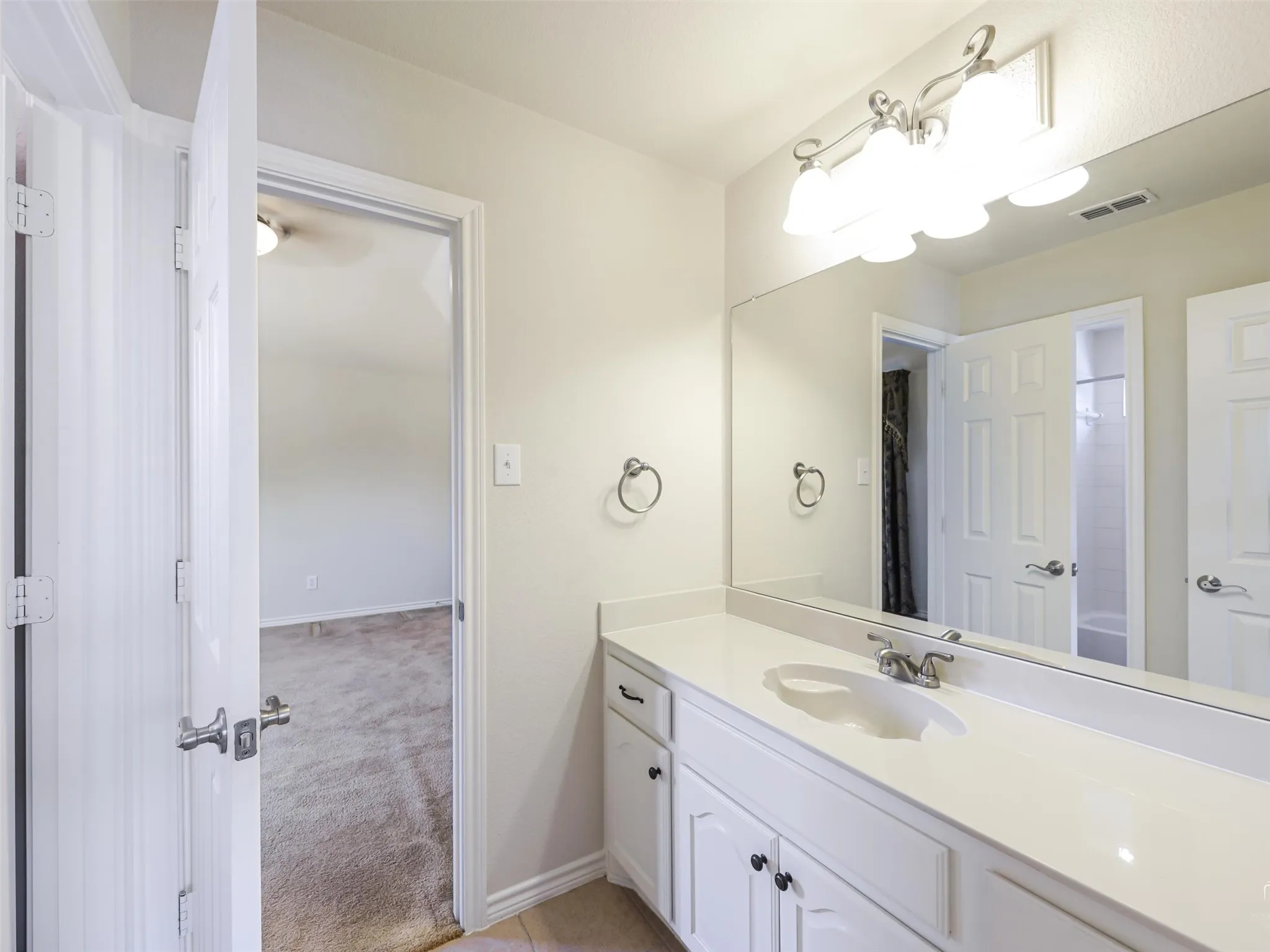 Single Family Residence For Sale in Collin County , 513 Tarpan Trail, Celina, Texas 75009, 5 Bedroom, 4 Bathroom, 3 Garage spaces, 3,529 Sqft, built in 2007, mls#21392725, Real Estate Agent in Celina, Homes For Sale in Collin county, Homes For Sale in Celina, Realtor in Celina Texas, Real Estate Brokerage Independent Realty Texas, Luminita Cordes Realtor