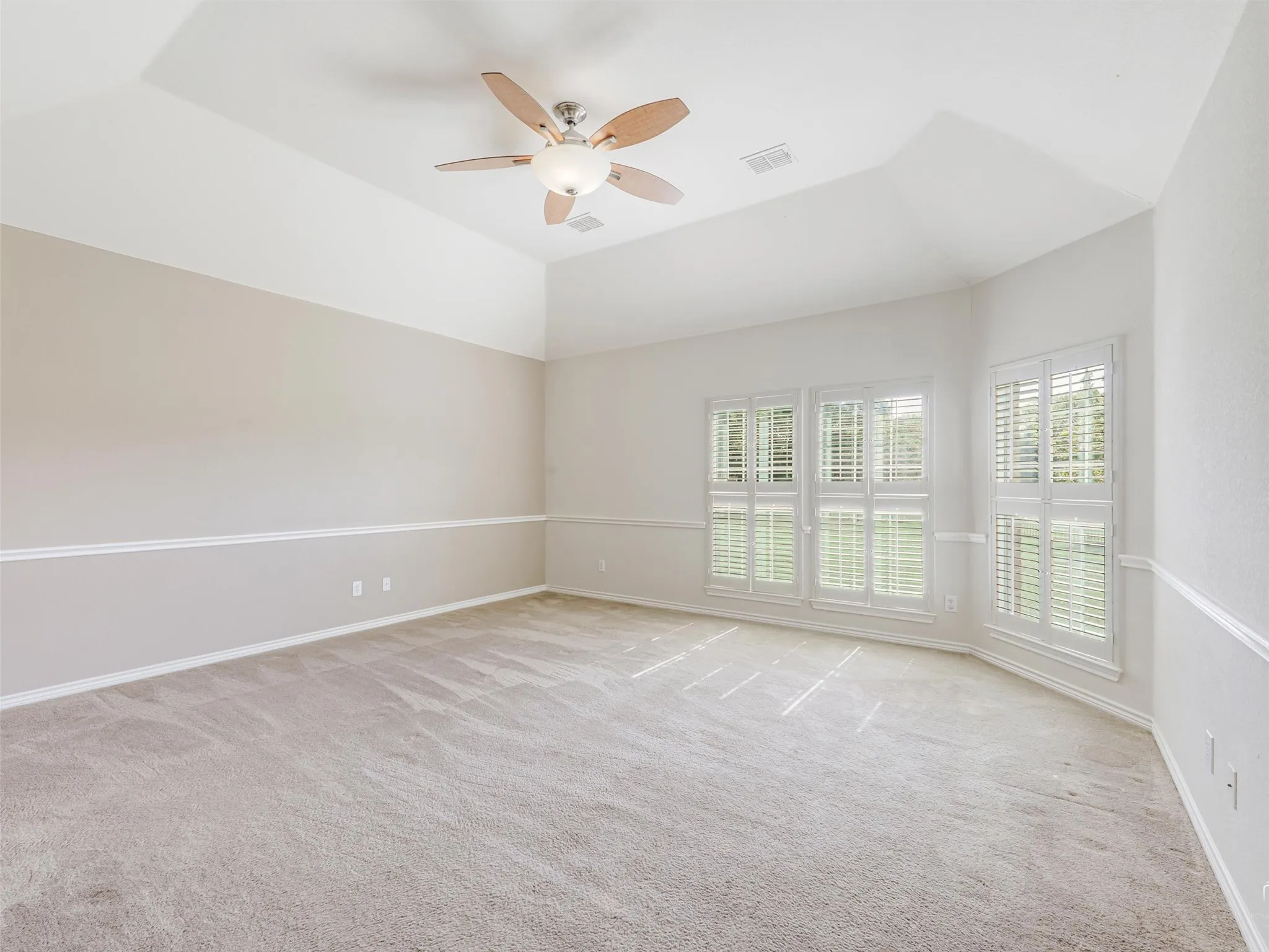 Single Family Residence For Sale in Collin County , 513 Tarpan Trail, Celina, Texas 75009, 5 Bedroom, 4 Bathroom, 3 Garage spaces, 3,529 Sqft, built in 2007, mls#21392725, Real Estate Agent in Celina, Homes For Sale in Collin county, Homes For Sale in Celina, Realtor in Celina Texas, Real Estate Brokerage Independent Realty Texas, Luminita Cordes Realtor