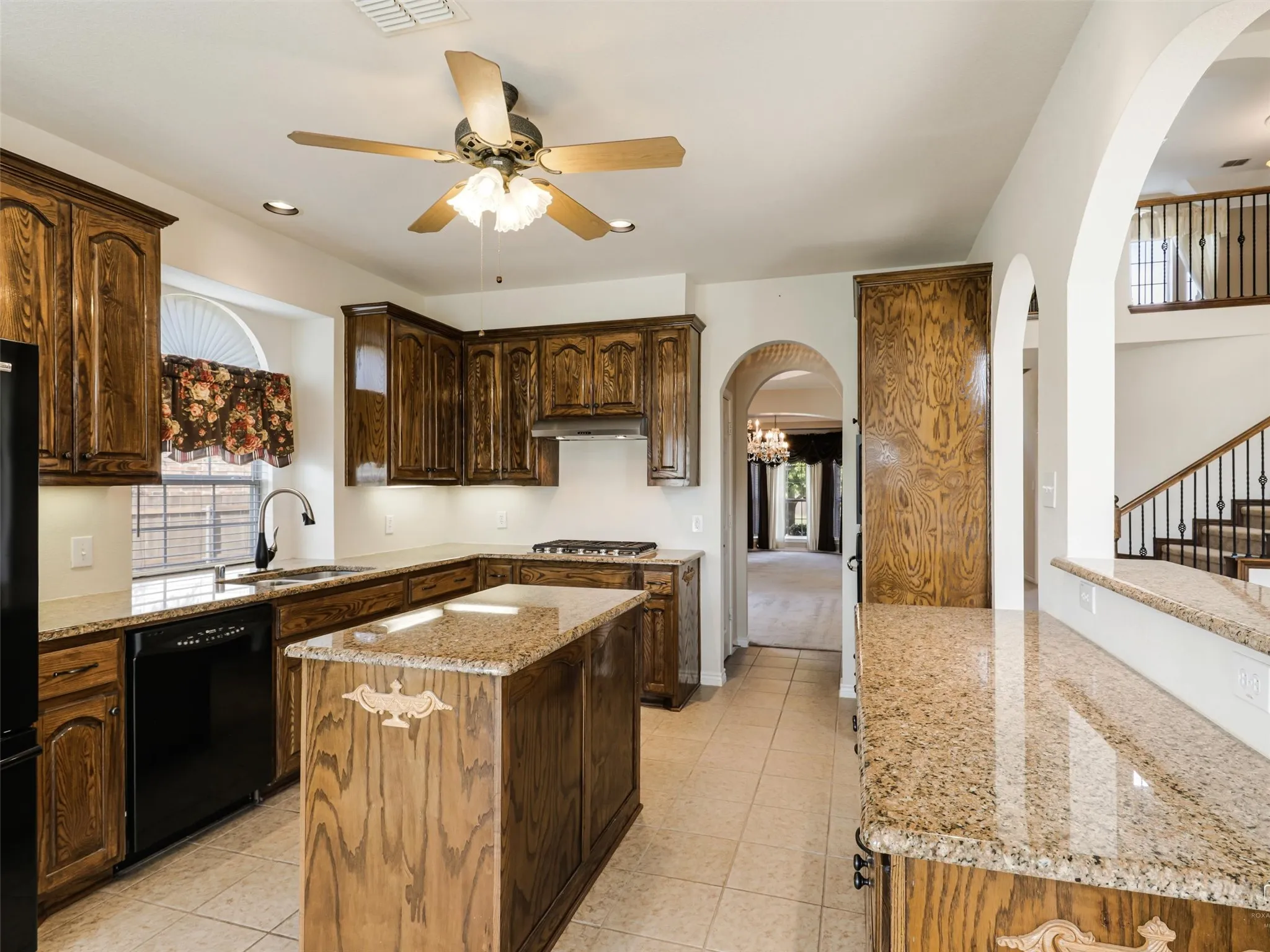 Single Family Residence For Sale in Collin County , 513 Tarpan Trail, Celina, Texas 75009, 5 Bedroom, 4 Bathroom, 3 Garage spaces, 3,529 Sqft, built in 2007, mls#21392725, Real Estate Agent in Celina, Homes For Sale in Collin county, Homes For Sale in Celina, Realtor in Celina Texas, Real Estate Brokerage Independent Realty Texas, Luminita Cordes Realtor