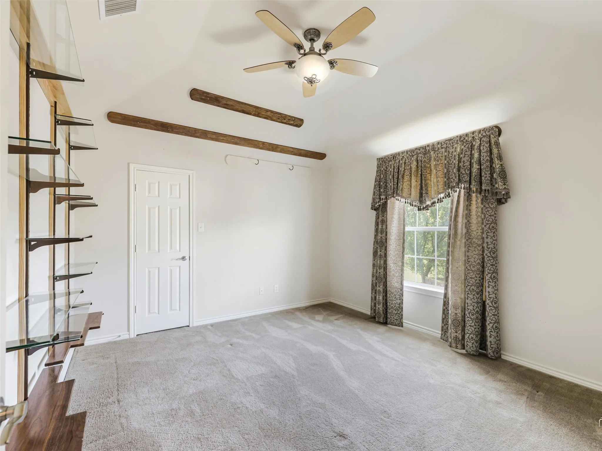 Single Family Residence For Sale in Collin County , 513 Tarpan Trail, Celina, Texas 75009, 5 Bedroom, 4 Bathroom, 3 Garage spaces, 3,529 Sqft, built in 2007, mls#21392725, Real Estate Agent in Celina, Homes For Sale in Collin county, Homes For Sale in Celina, Realtor in Celina Texas, Real Estate Brokerage Independent Realty Texas, Luminita Cordes Realtor