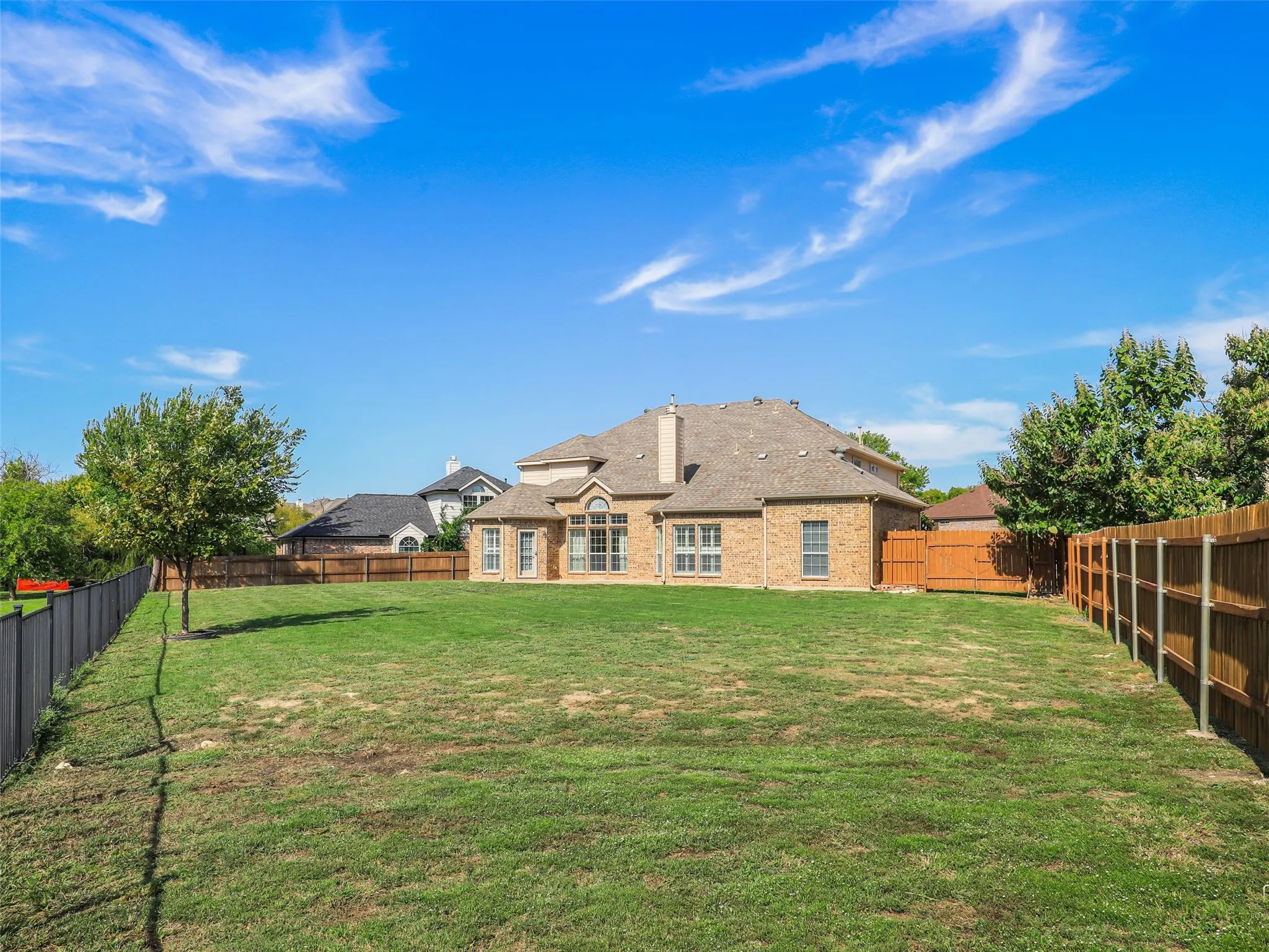 Single Family Residence For Sale in Collin County , 513 Tarpan Trail, Celina, Texas 75009, 5 Bedroom, 4 Bathroom, 3 Garage spaces, 3,529 Sqft, built in 2007, mls#21392725, Real Estate Agent in Celina, Homes For Sale in Collin county, Homes For Sale in Celina, Realtor in Celina Texas, Real Estate Brokerage Independent Realty Texas, Luminita Cordes Realtor
