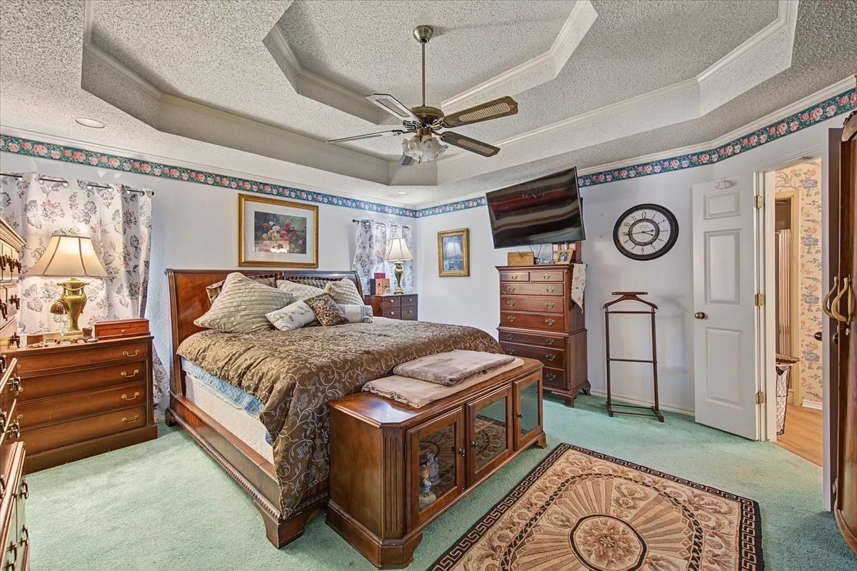 Single Family Residence For Sale in Tarrant County , 1300 Oak Harbor Boulevard, Azle, Texas 76020, 3 Bedroom, 2 Bathroom, 2 Garage spaces, 1,920 Sqft, built in 1987, mls#21394559, Real Estate Agent in Azle, Homes For Sale in Tarrant county, Homes For Sale in Azle, Realtor in Azle Texas, Real Estate Brokerage Independent Realty Texas, Luminita Cordes Realtor