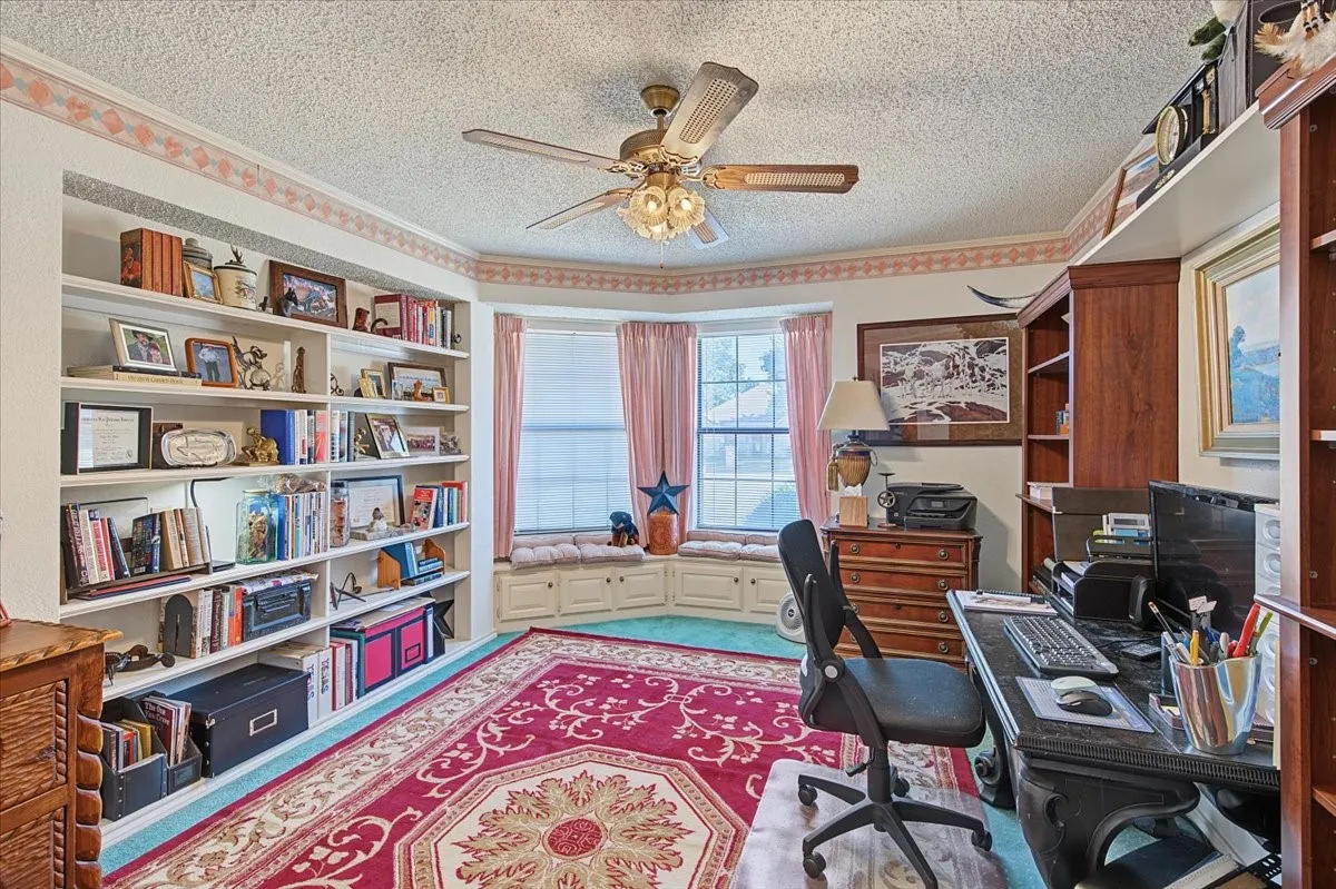 Single Family Residence For Sale in Tarrant County , 1300 Oak Harbor Boulevard, Azle, Texas 76020, 3 Bedroom, 2 Bathroom, 2 Garage spaces, 1,920 Sqft, built in 1987, mls#21394559, Real Estate Agent in Azle, Homes For Sale in Tarrant county, Homes For Sale in Azle, Realtor in Azle Texas, Real Estate Brokerage Independent Realty Texas, Luminita Cordes Realtor