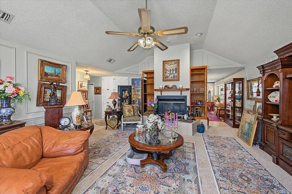 Single Family Residence For Sale in Tarrant County , 1300 Oak Harbor Boulevard, Azle, Texas 76020, 3 Bedroom, 2 Bathroom, 2 Garage spaces, 1,920 Sqft, built in 1987, mls#21394559, Real Estate Agent in Azle, Homes For Sale in Tarrant county, Homes For Sale in Azle, Realtor in Azle Texas, Real Estate Brokerage Independent Realty Texas, Luminita Cordes Realtor