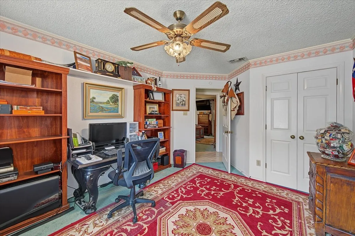 Single Family Residence For Sale in Tarrant County , 1300 Oak Harbor Boulevard, Azle, Texas 76020, 3 Bedroom, 2 Bathroom, 2 Garage spaces, 1,920 Sqft, built in 1987, mls#21394559, Real Estate Agent in Azle, Homes For Sale in Tarrant county, Homes For Sale in Azle, Realtor in Azle Texas, Real Estate Brokerage Independent Realty Texas, Luminita Cordes Realtor
